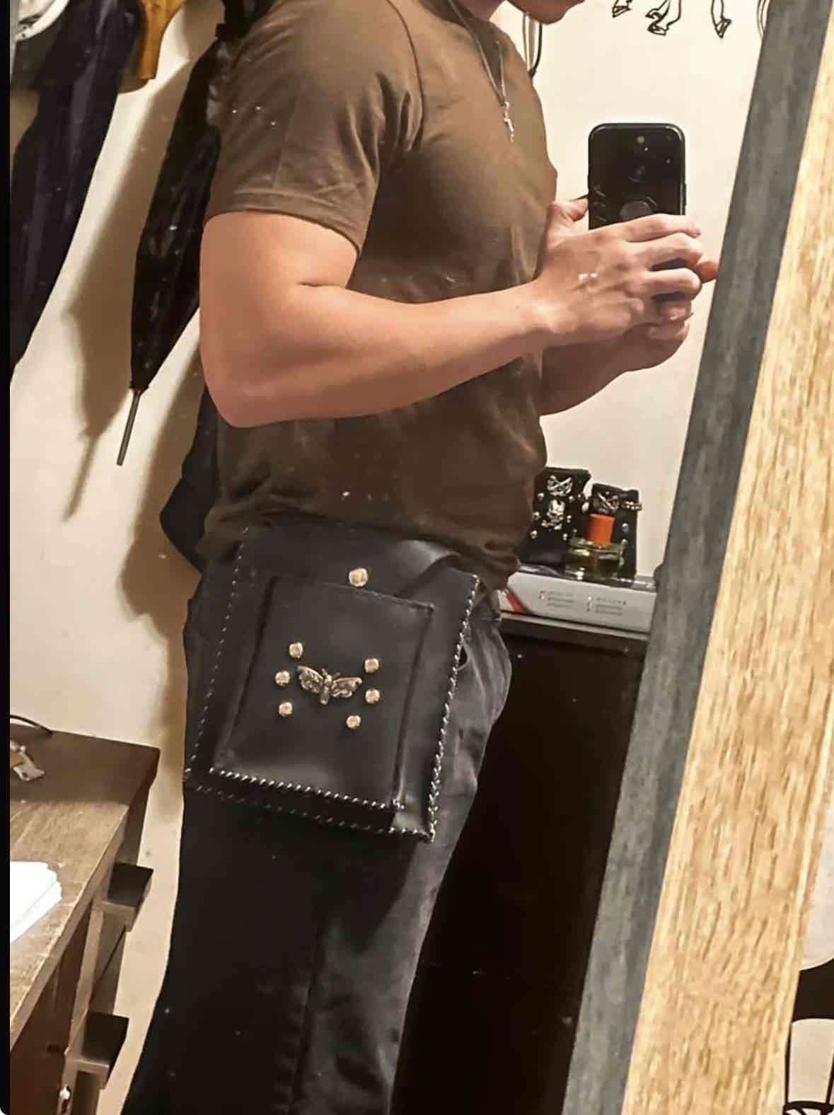 Bolso de cuero genuino con detalles metálicos - miniatura 3