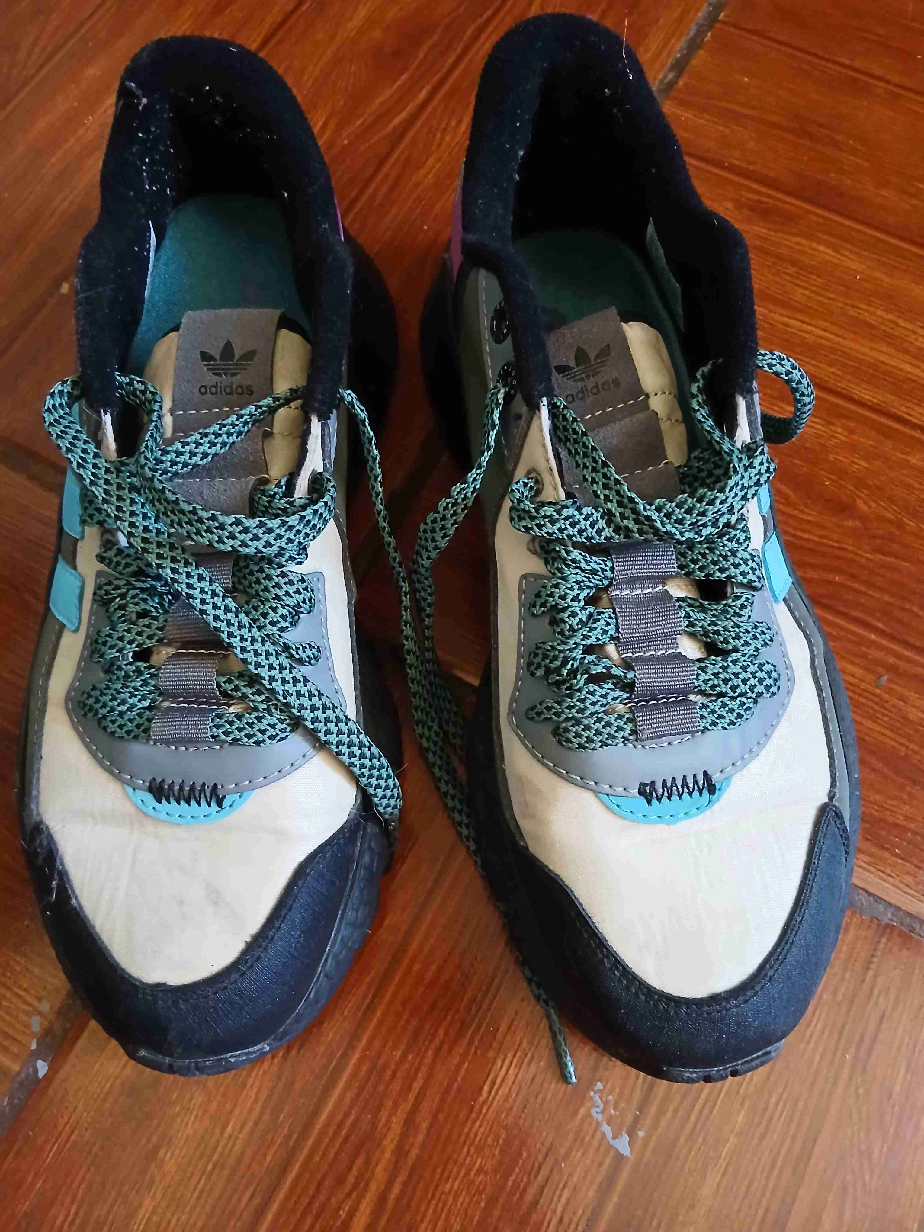 Zapatillas deportivas Adidas usadas