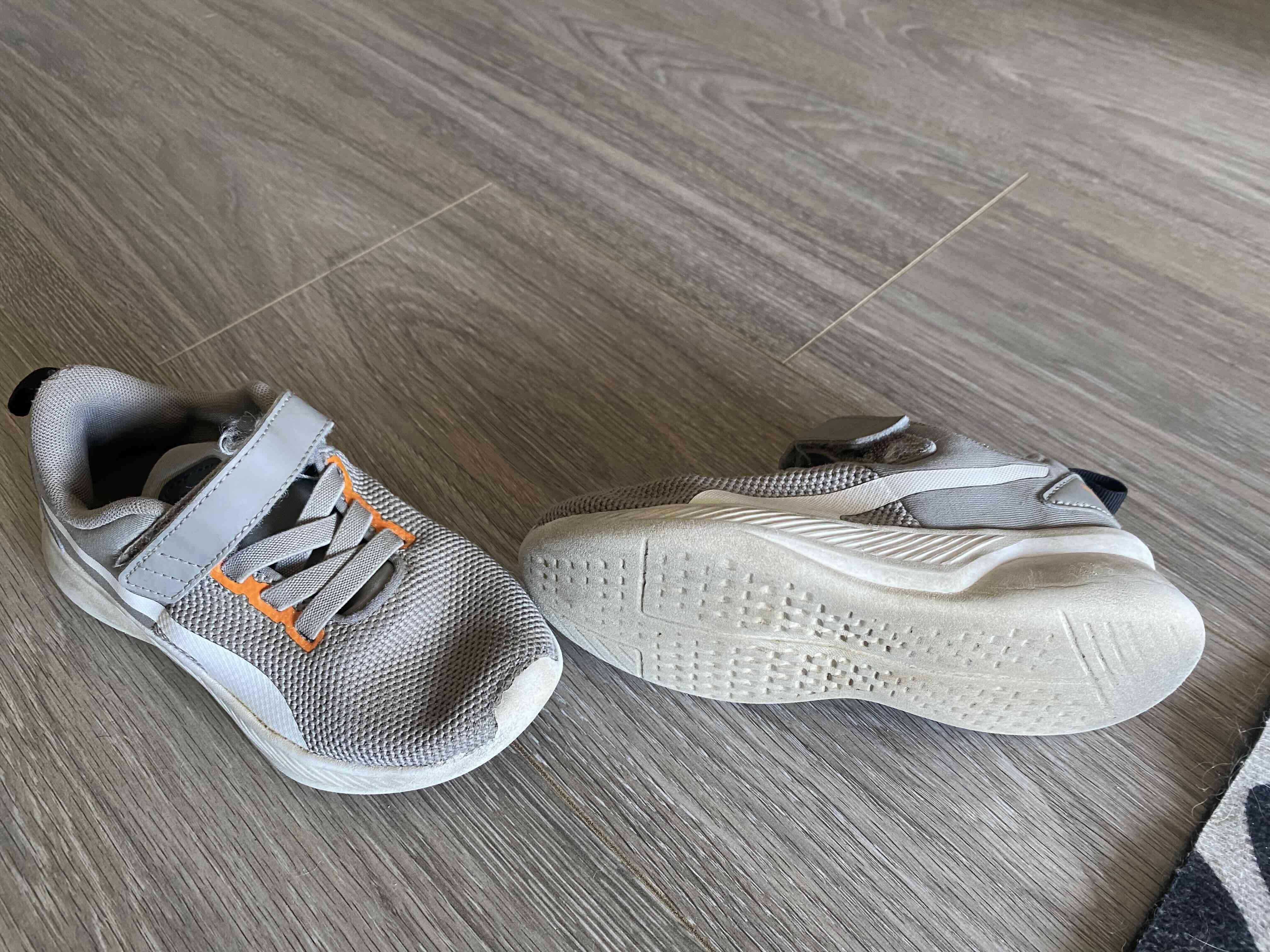 Zapatillas deportivas grises para niños