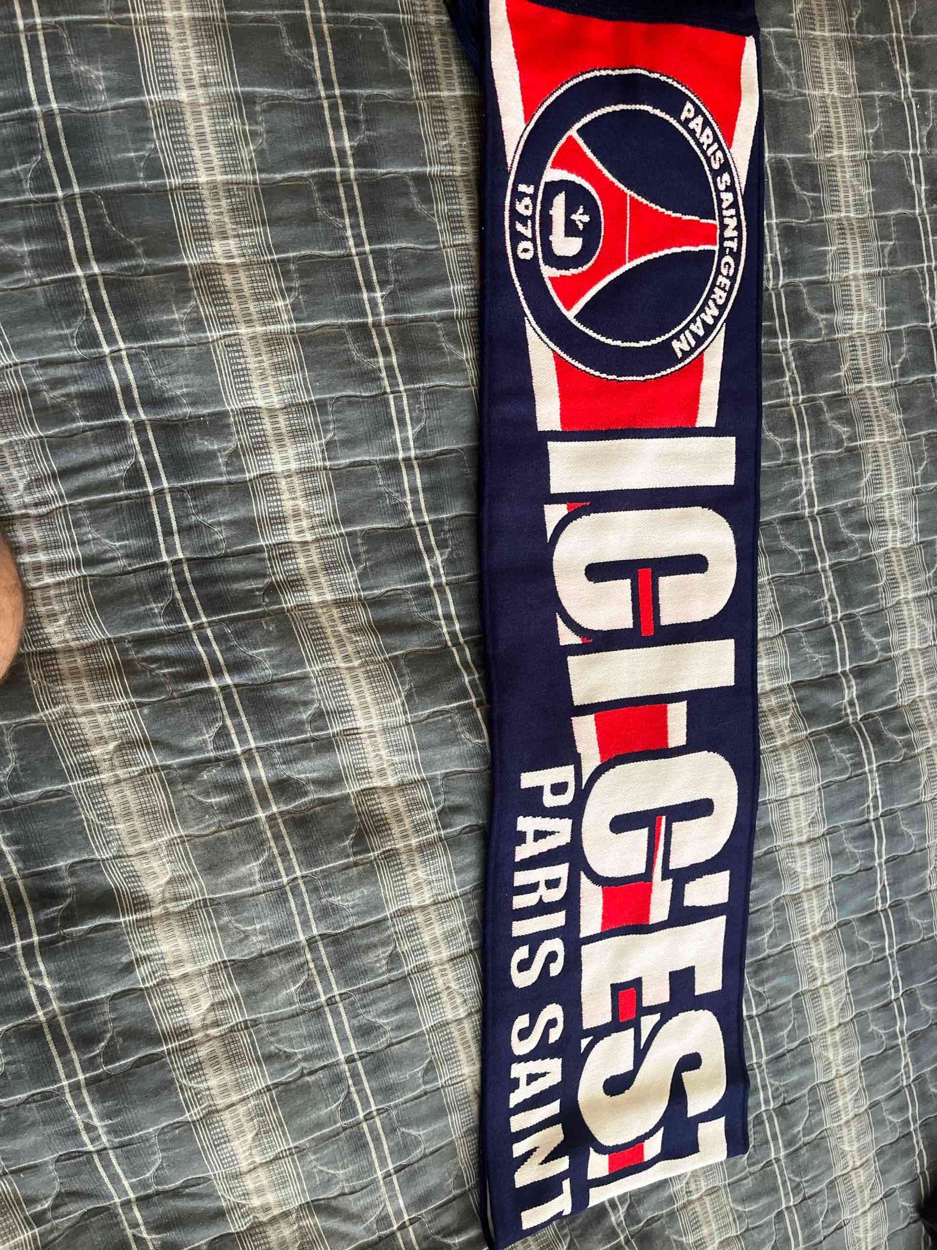 Bufanda PSG azul y roja - miniatura 2