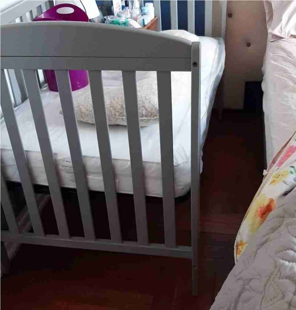 Cuna de madera para bebé (incluye colchón) - miniatura 4