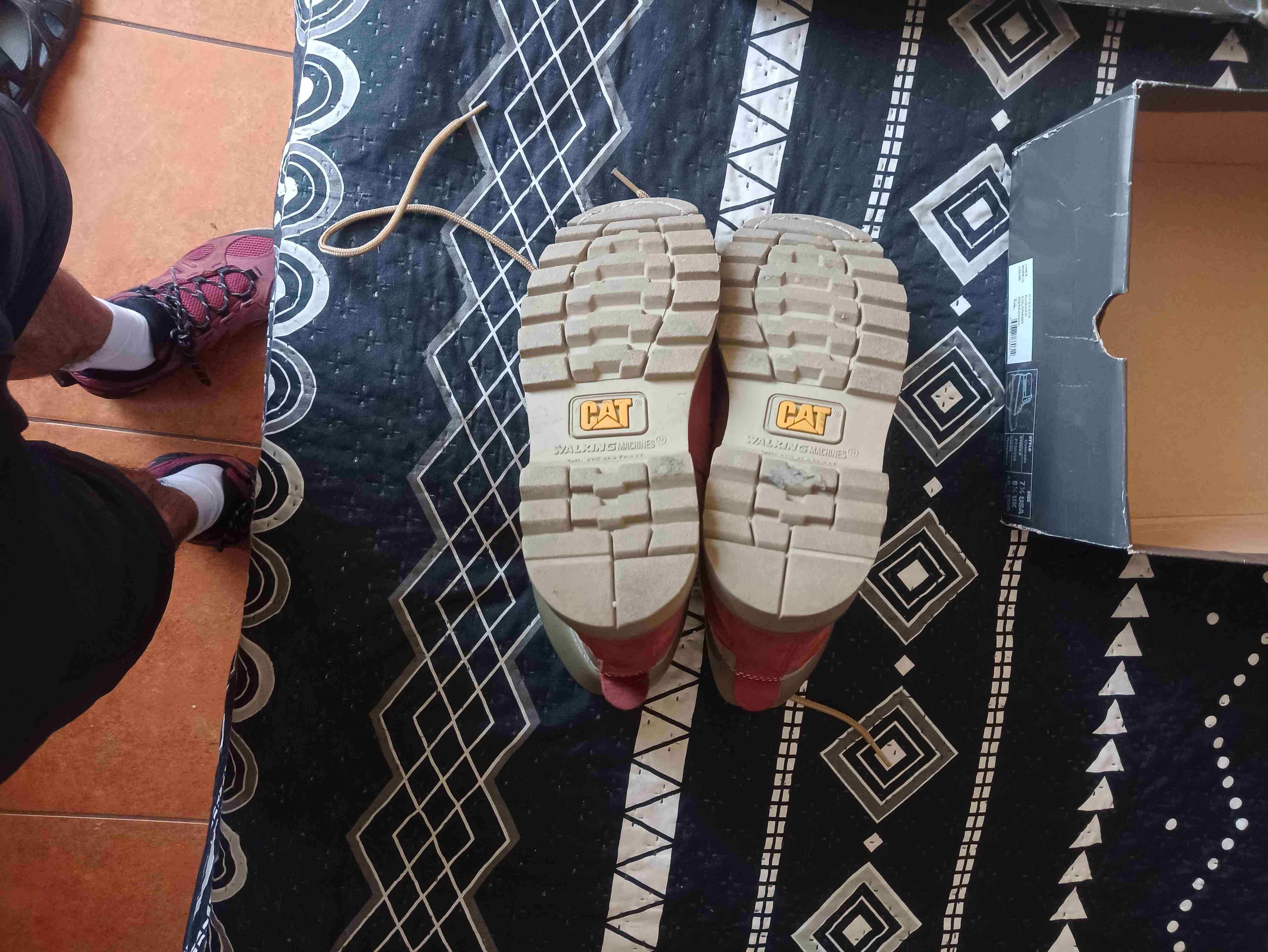 Botas CAT rojas usadas - 2