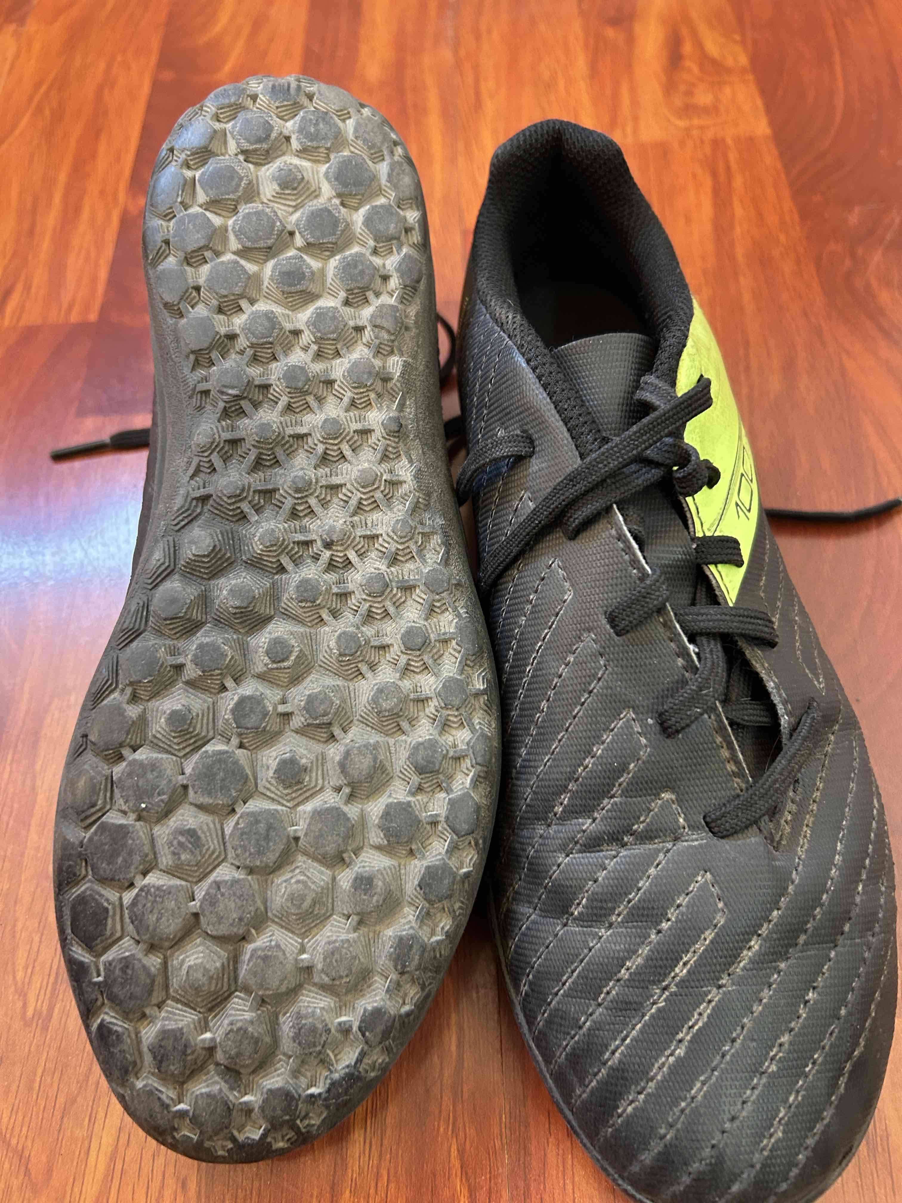 Zapatillas deportivas negras y verdes - miniatura 3