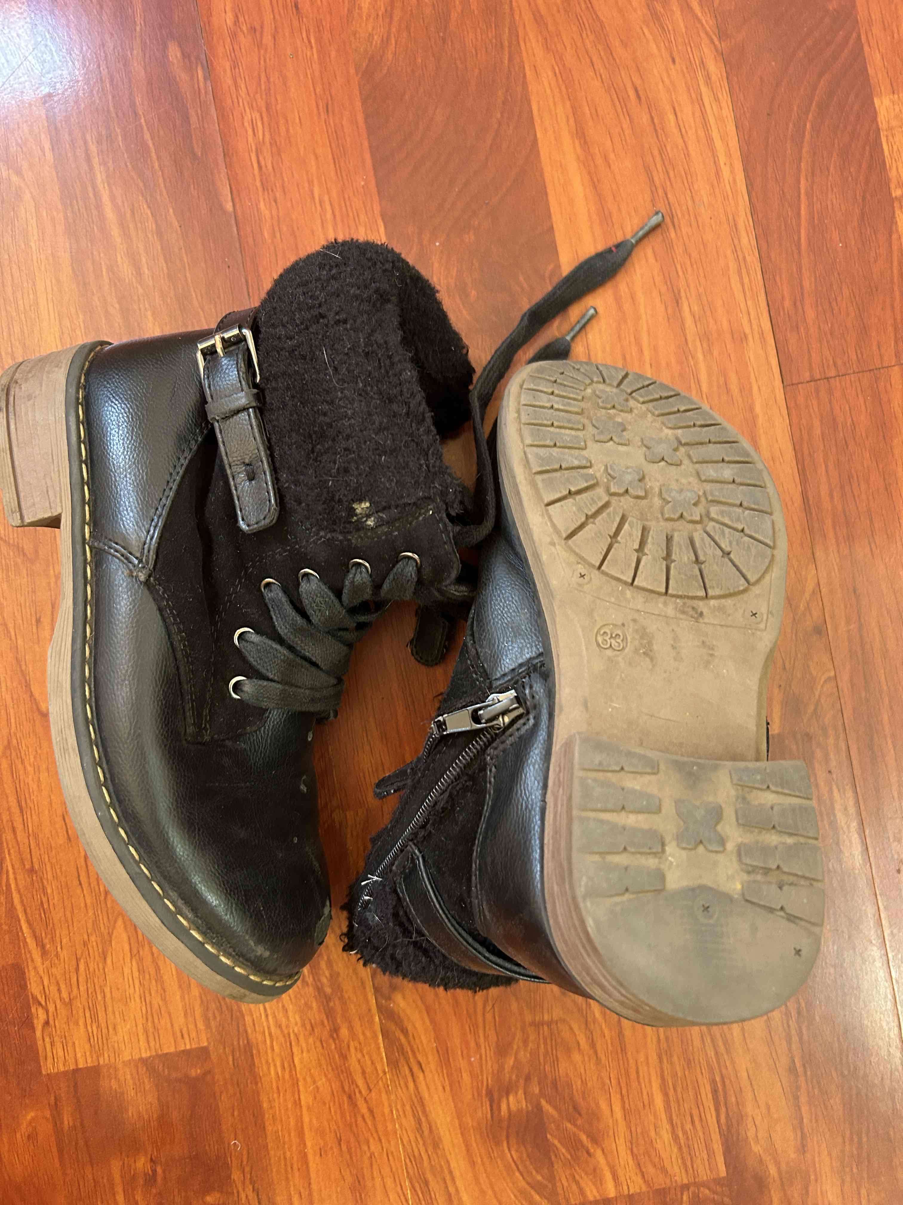 Botines negros con forro interno - miniatura 3