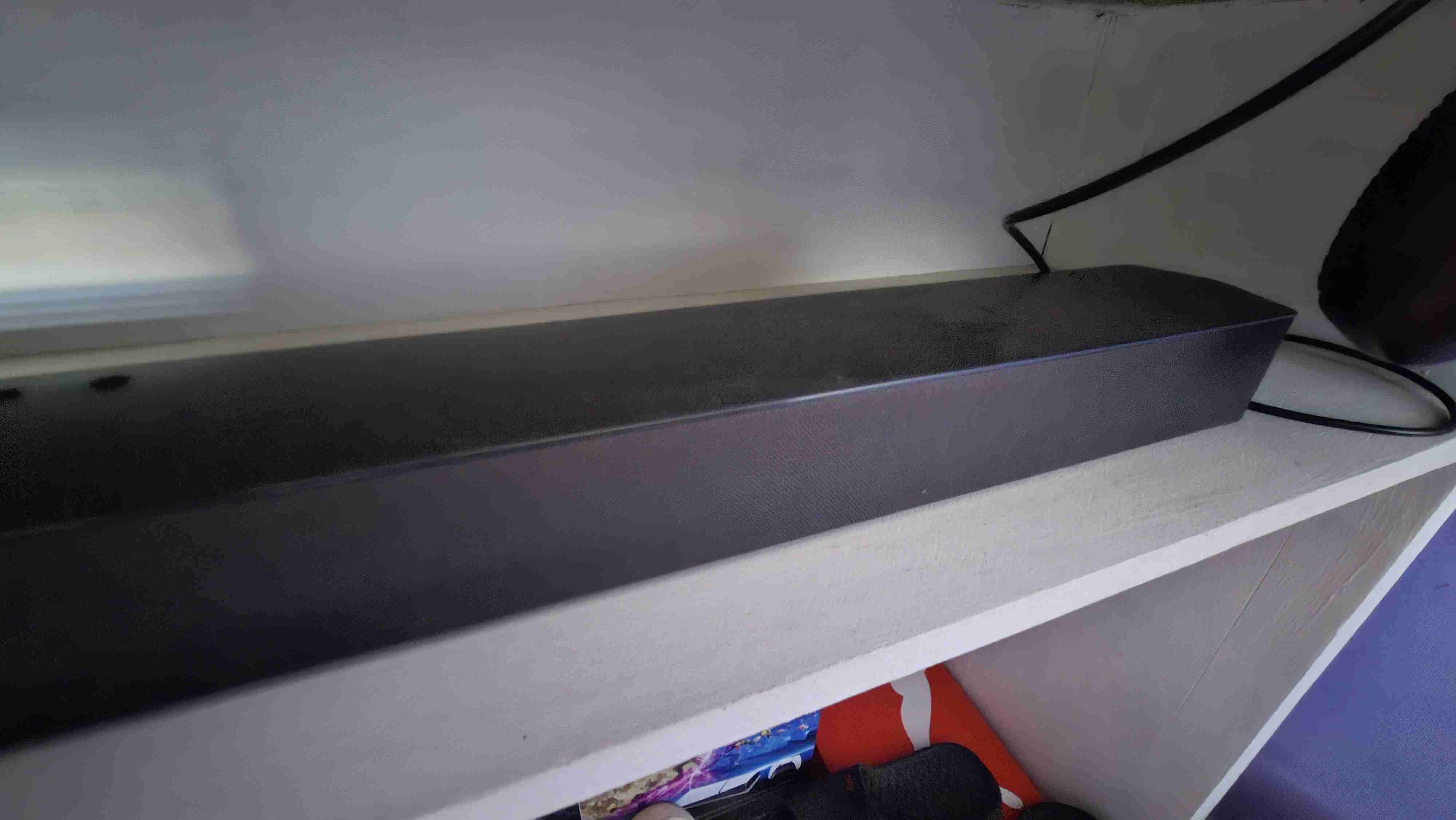 Subwoofer negro para sistema de sonido - miniatura 3