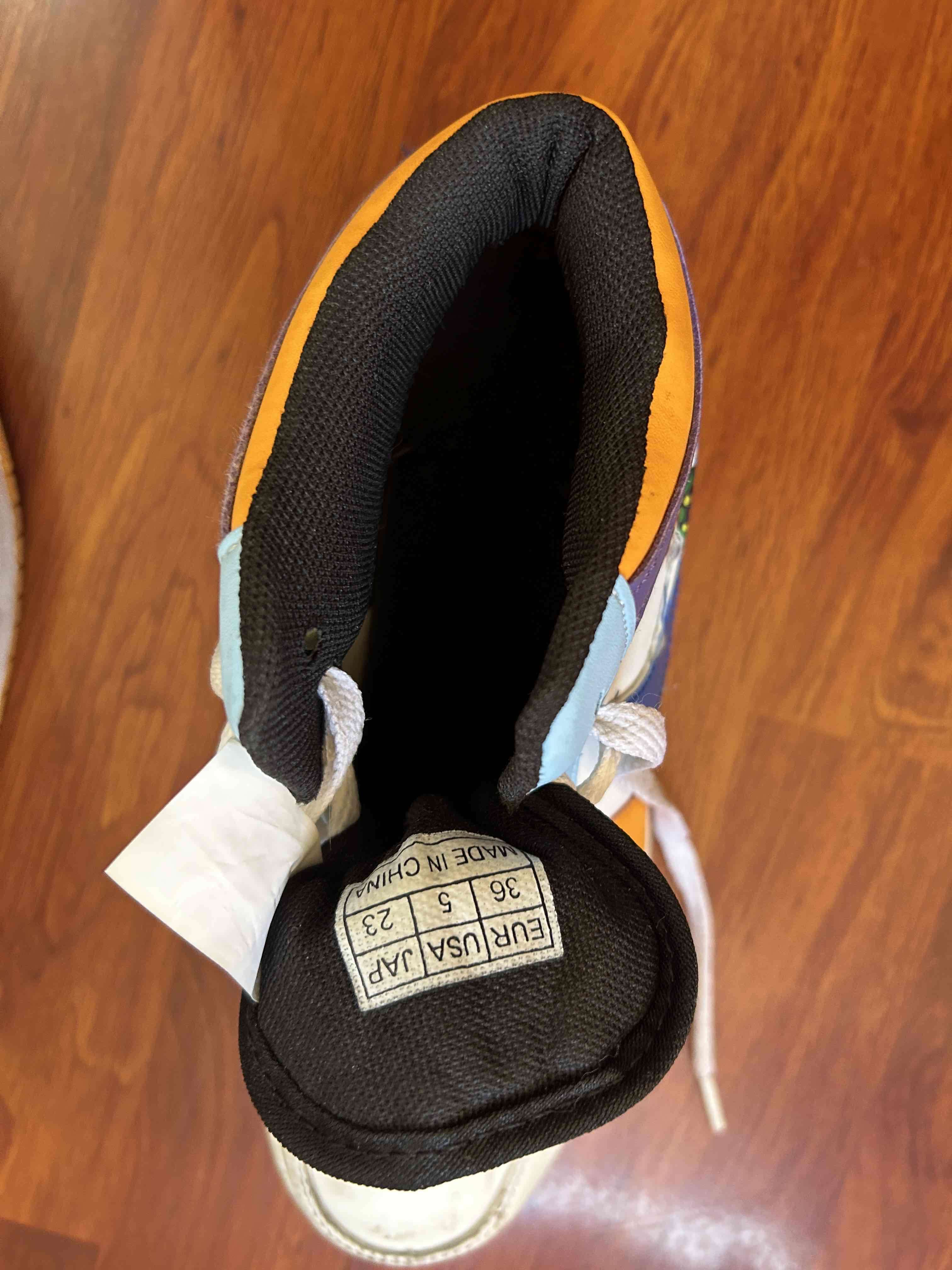 Zapatillas deportivas temáticas - miniatura 3