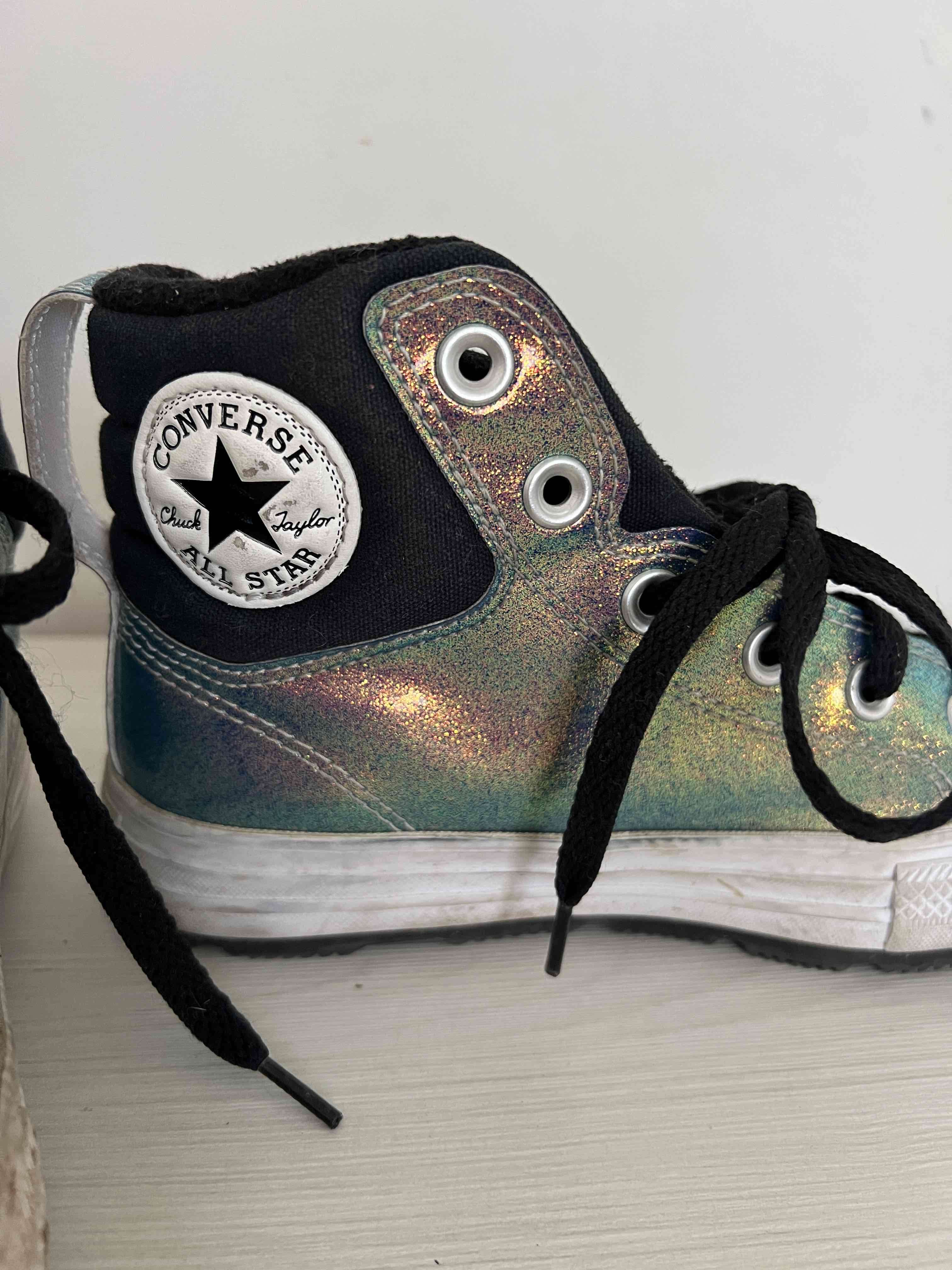 Zapatillas Converse iridiscentes - miniatura 2