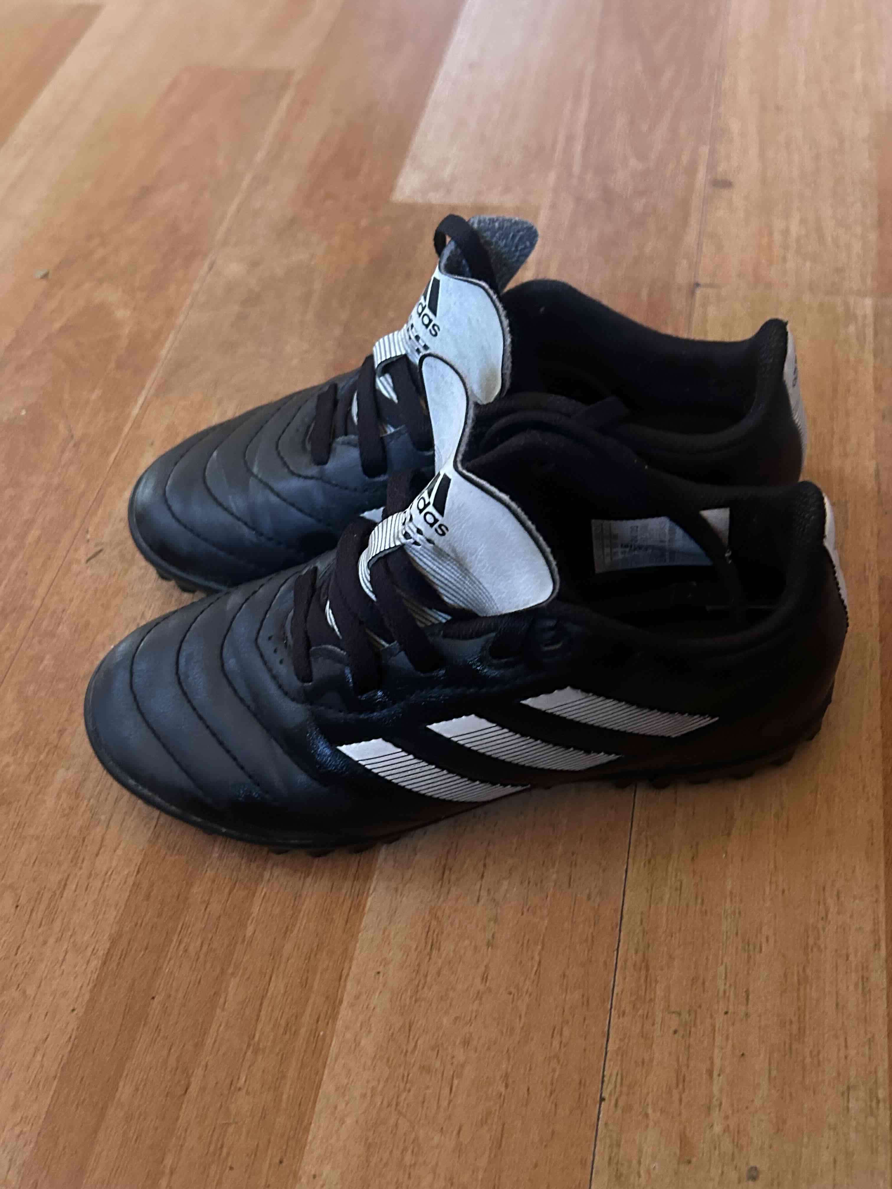 Zapatillas deportivas negras Adidas - miniatura 2