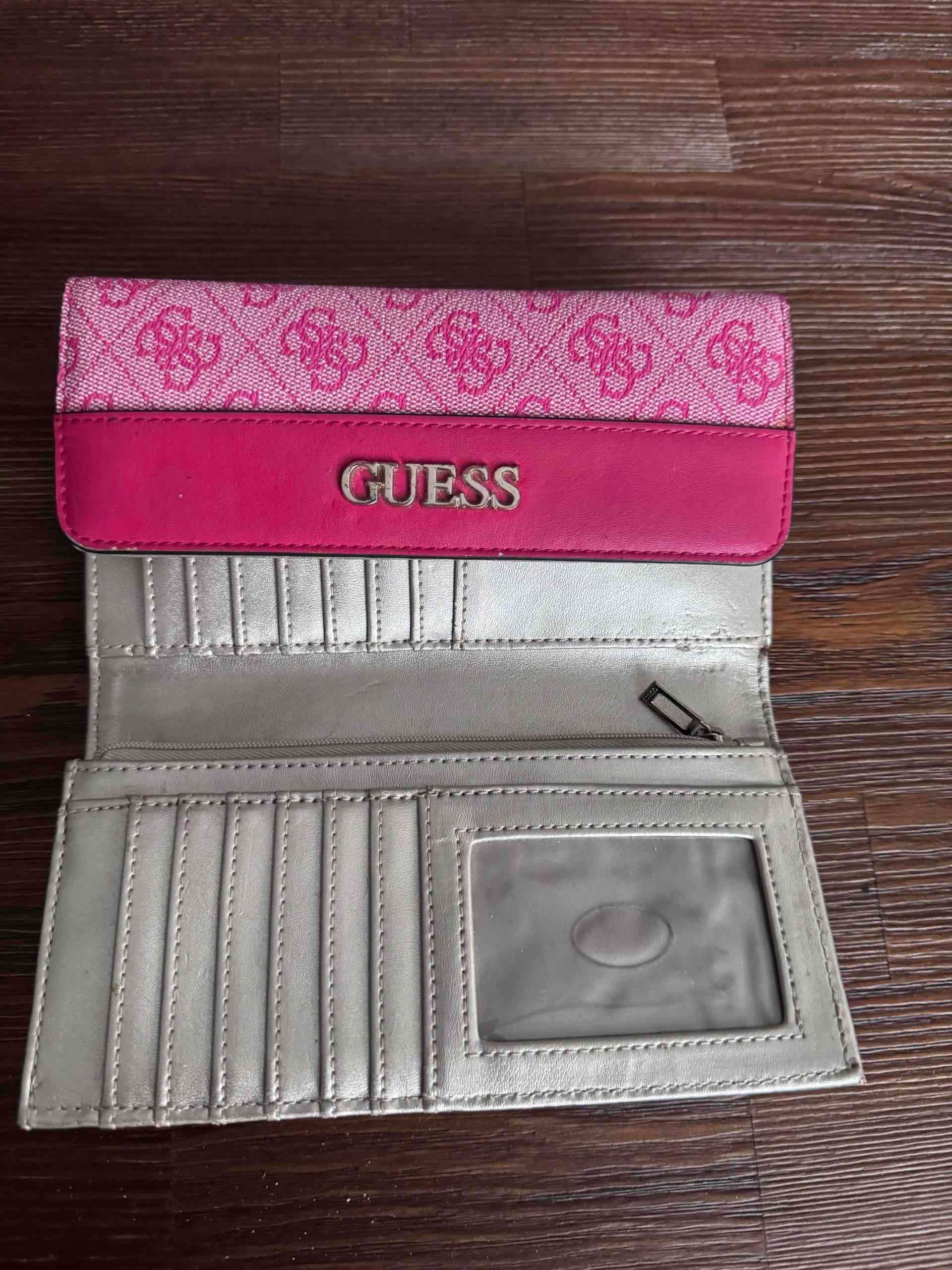 Billetera  rosa Guess estampada - miniatura 2