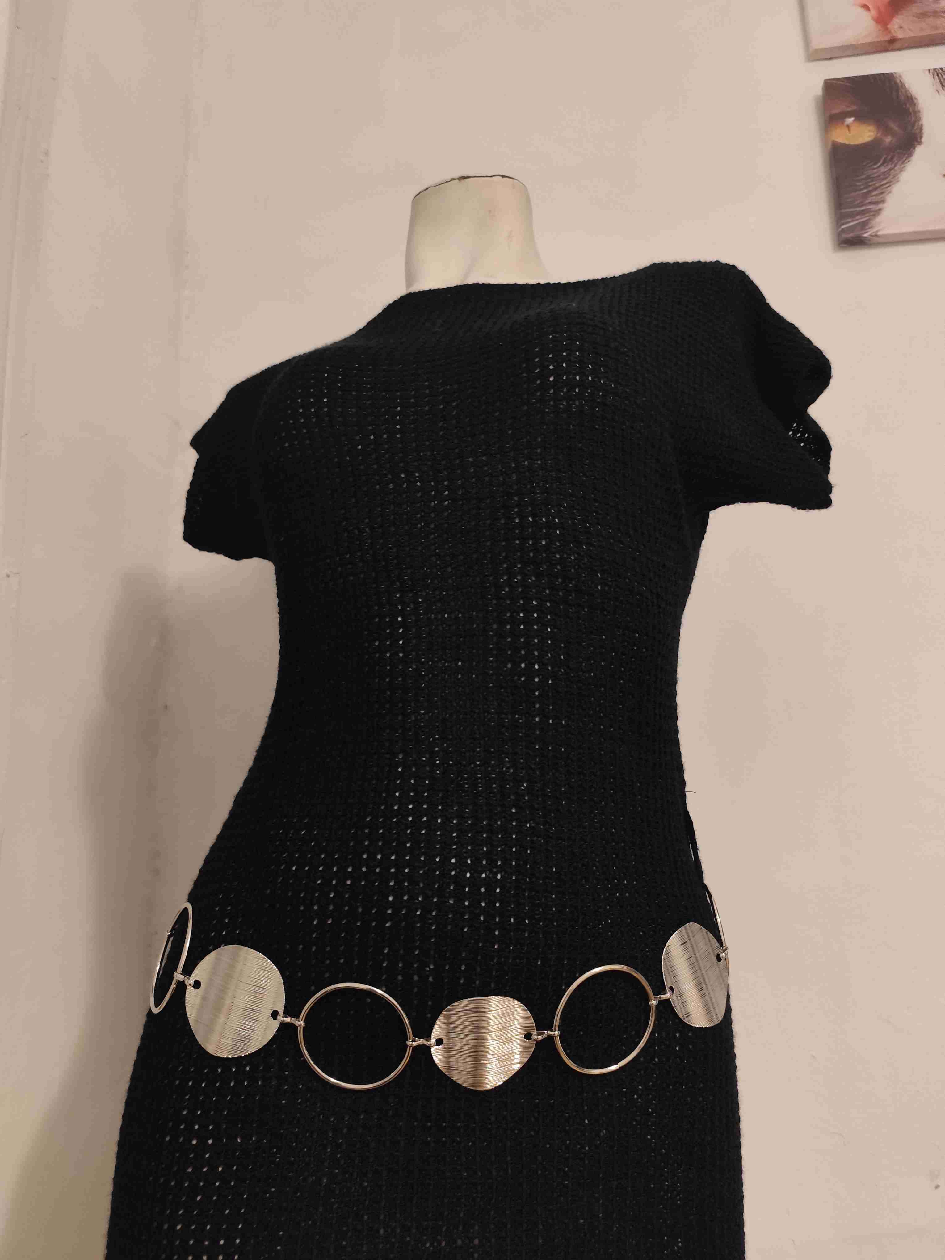 Vestido tejido negro talla M (no incluye cinturón)