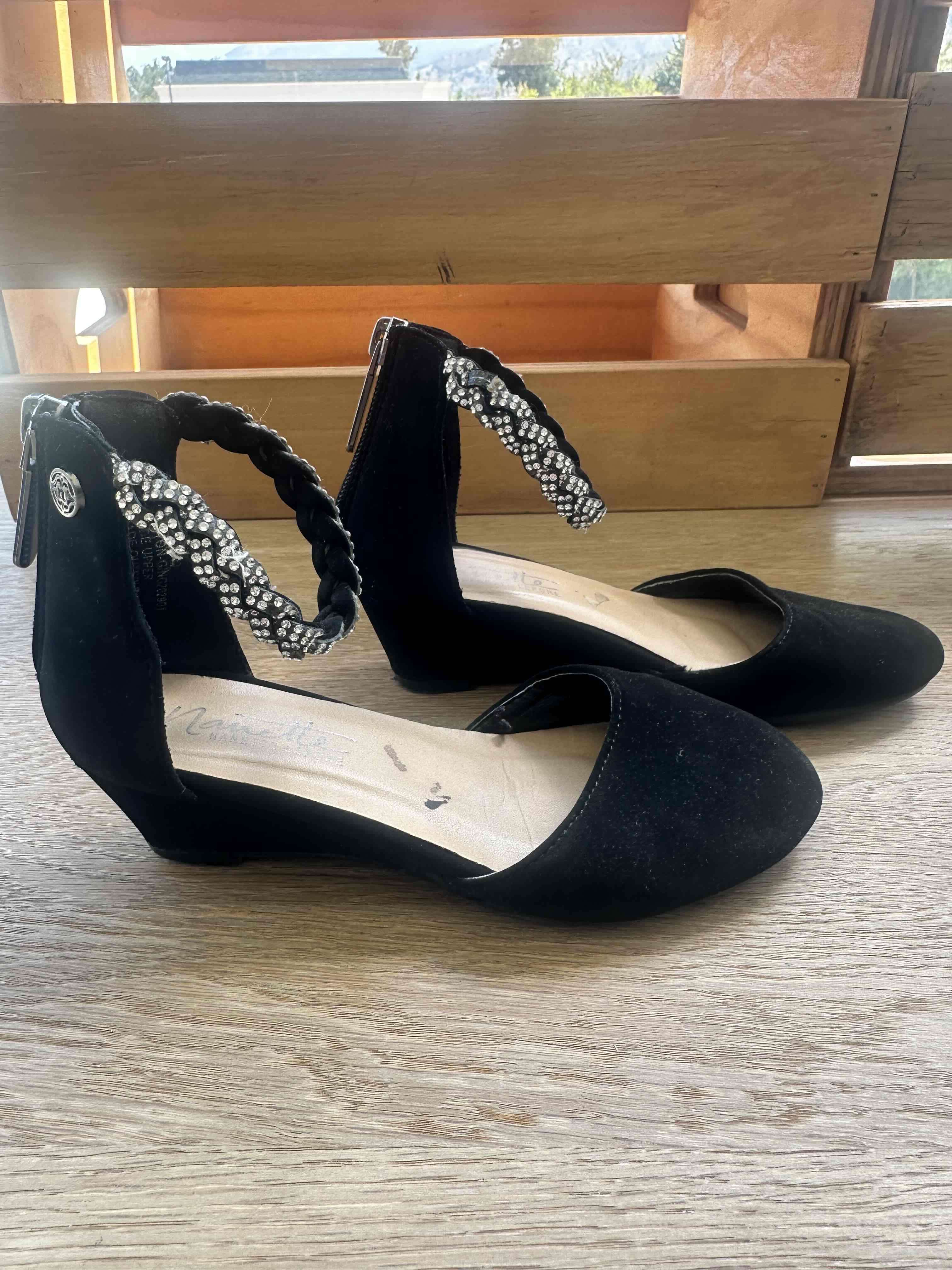 Sandalias niña con pedrería - miniatura 3