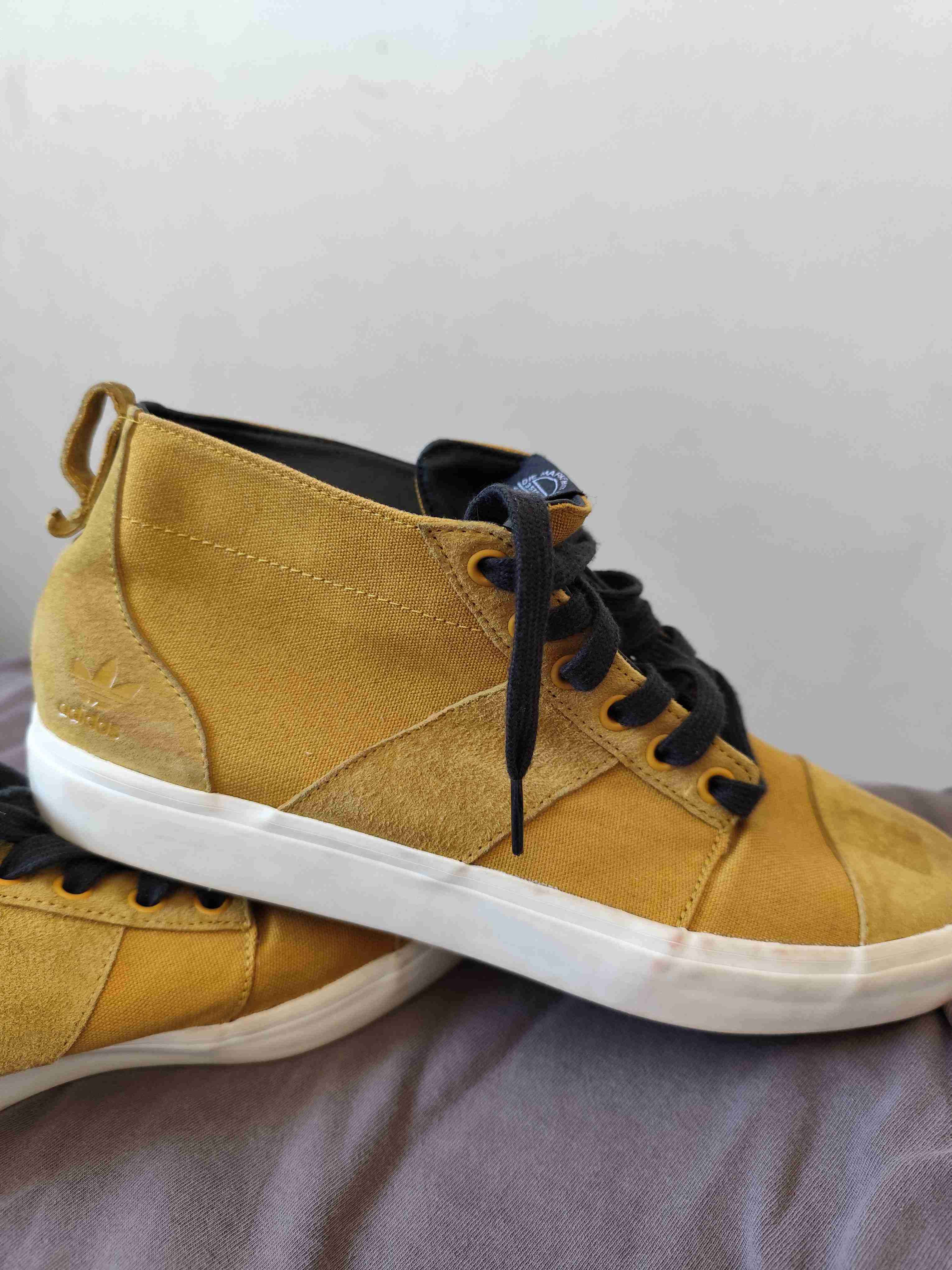 Zapatillas altas color mostaza - miniatura 2