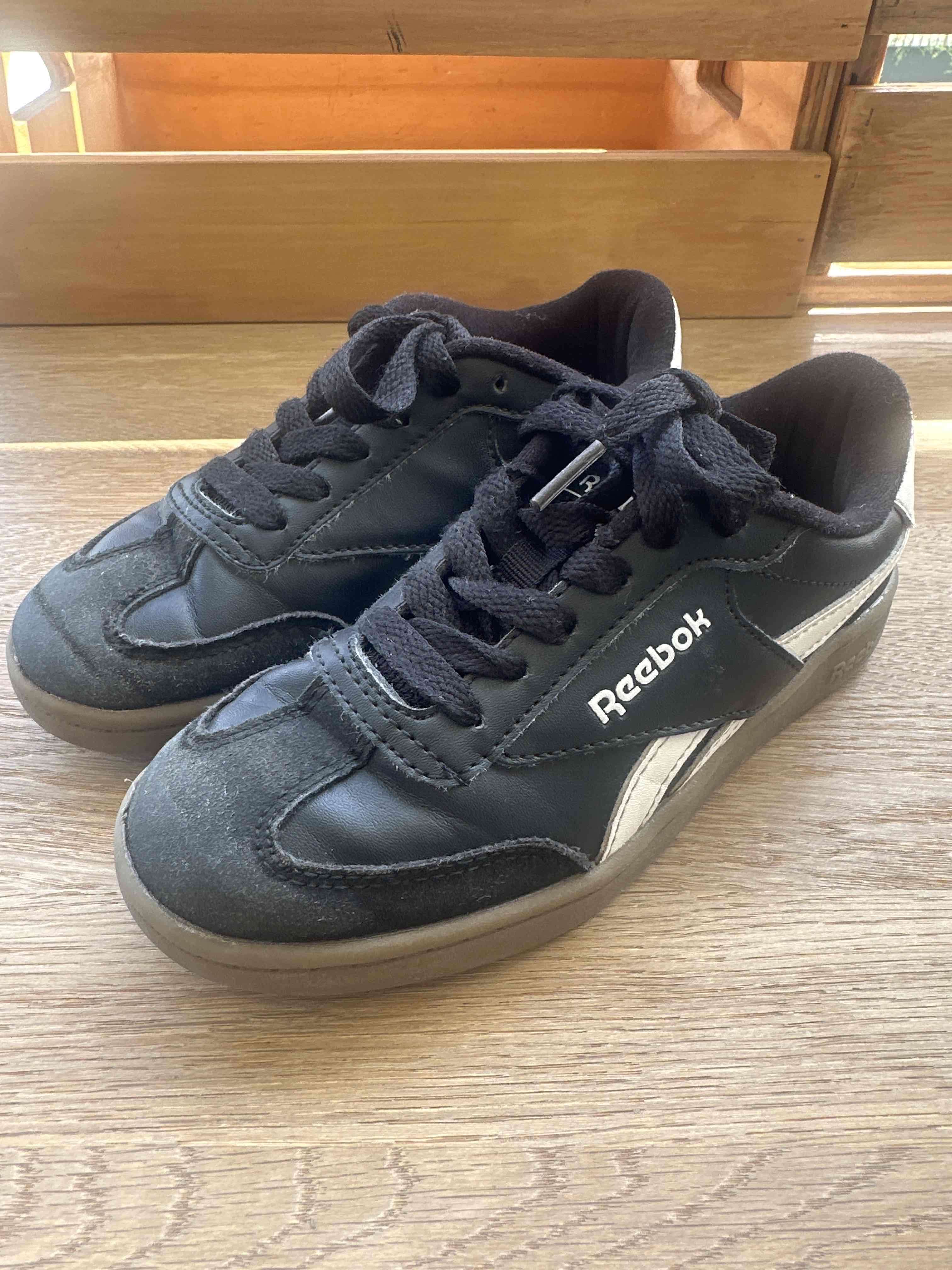 Zapatillas Reebok Kids negras y blancas - miniatura 4