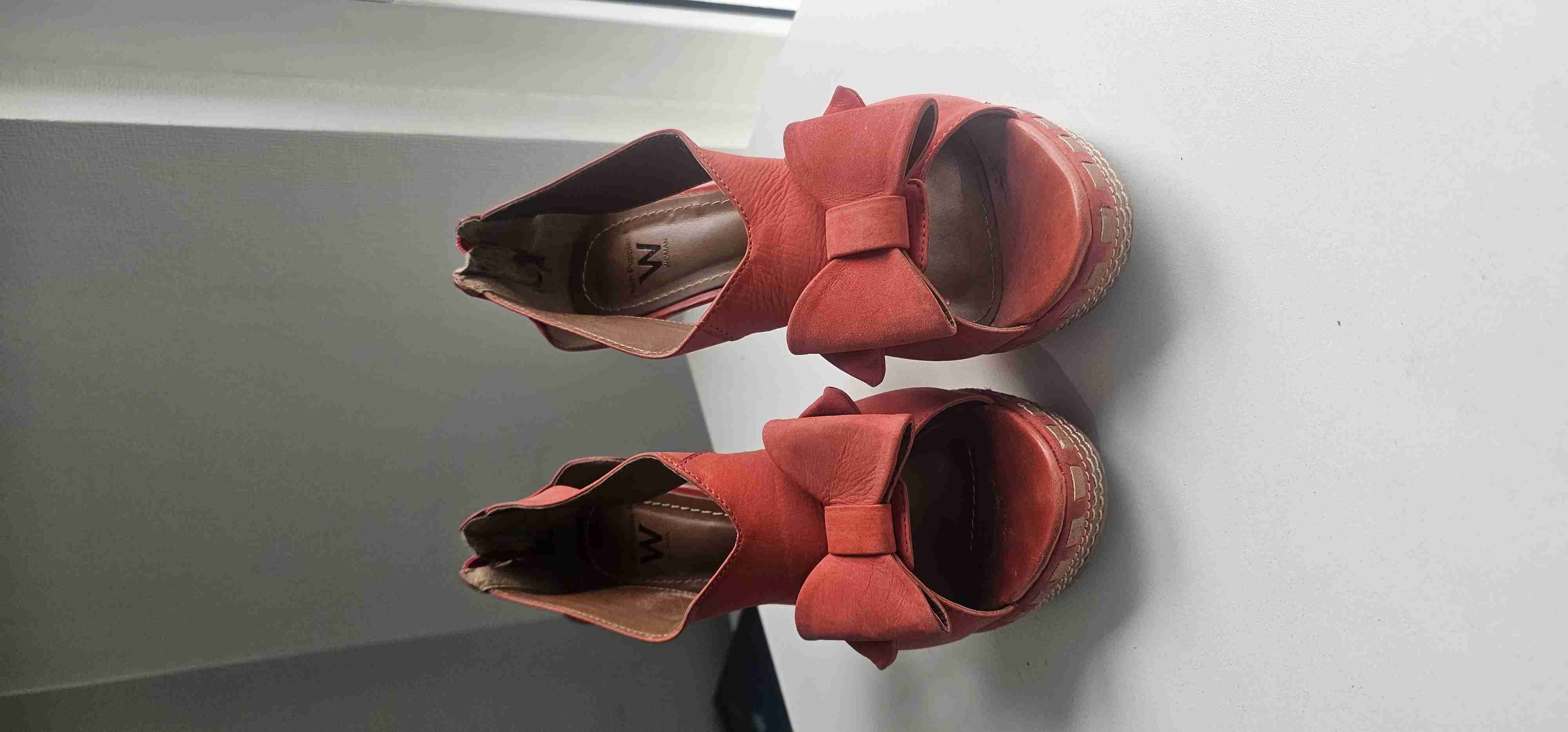 Sandalias de gamuza coral  Hush Puppies - miniatura 2