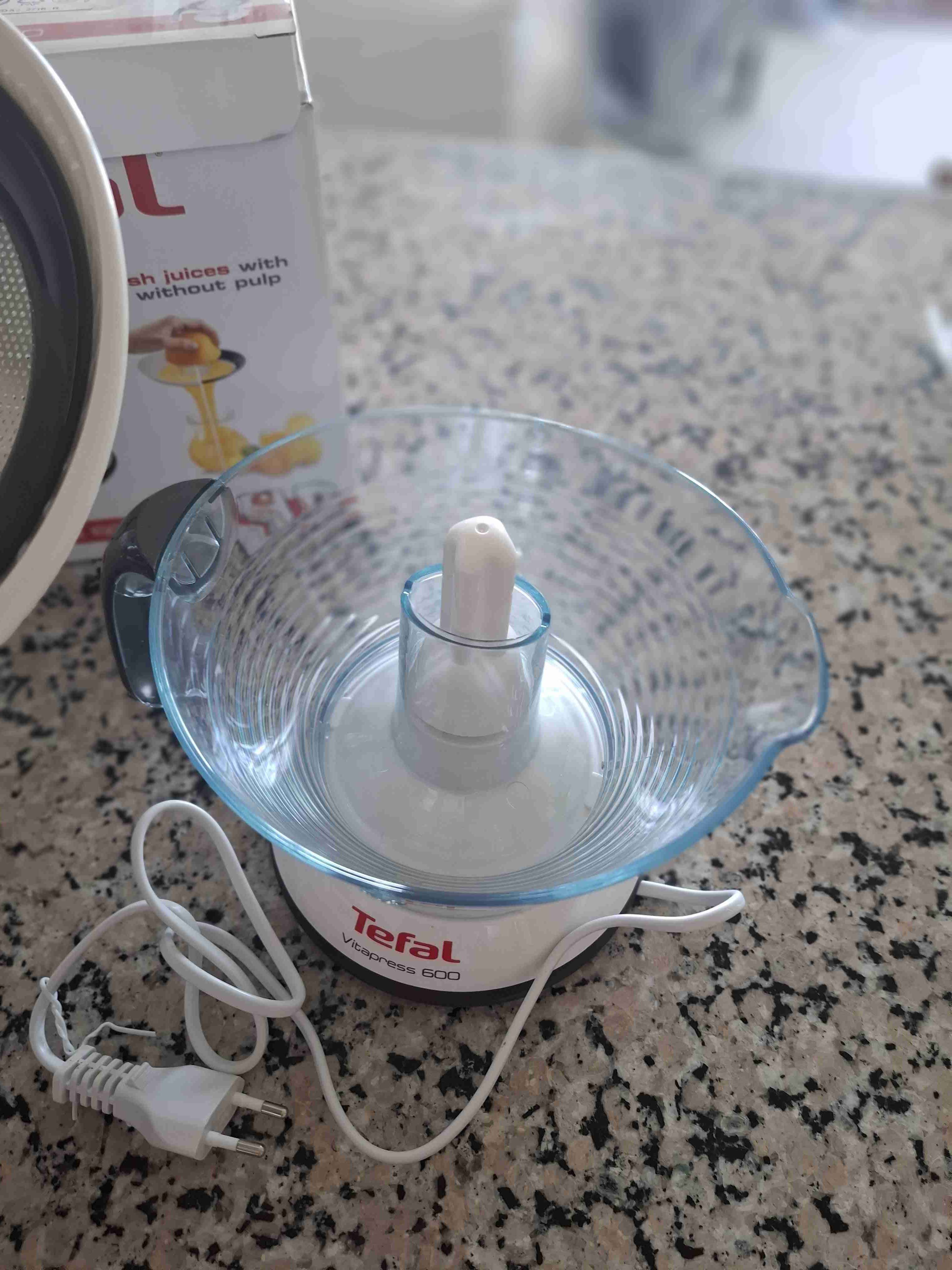 Exprimidor eléctrico Tefal Vitapress - miniatura 2