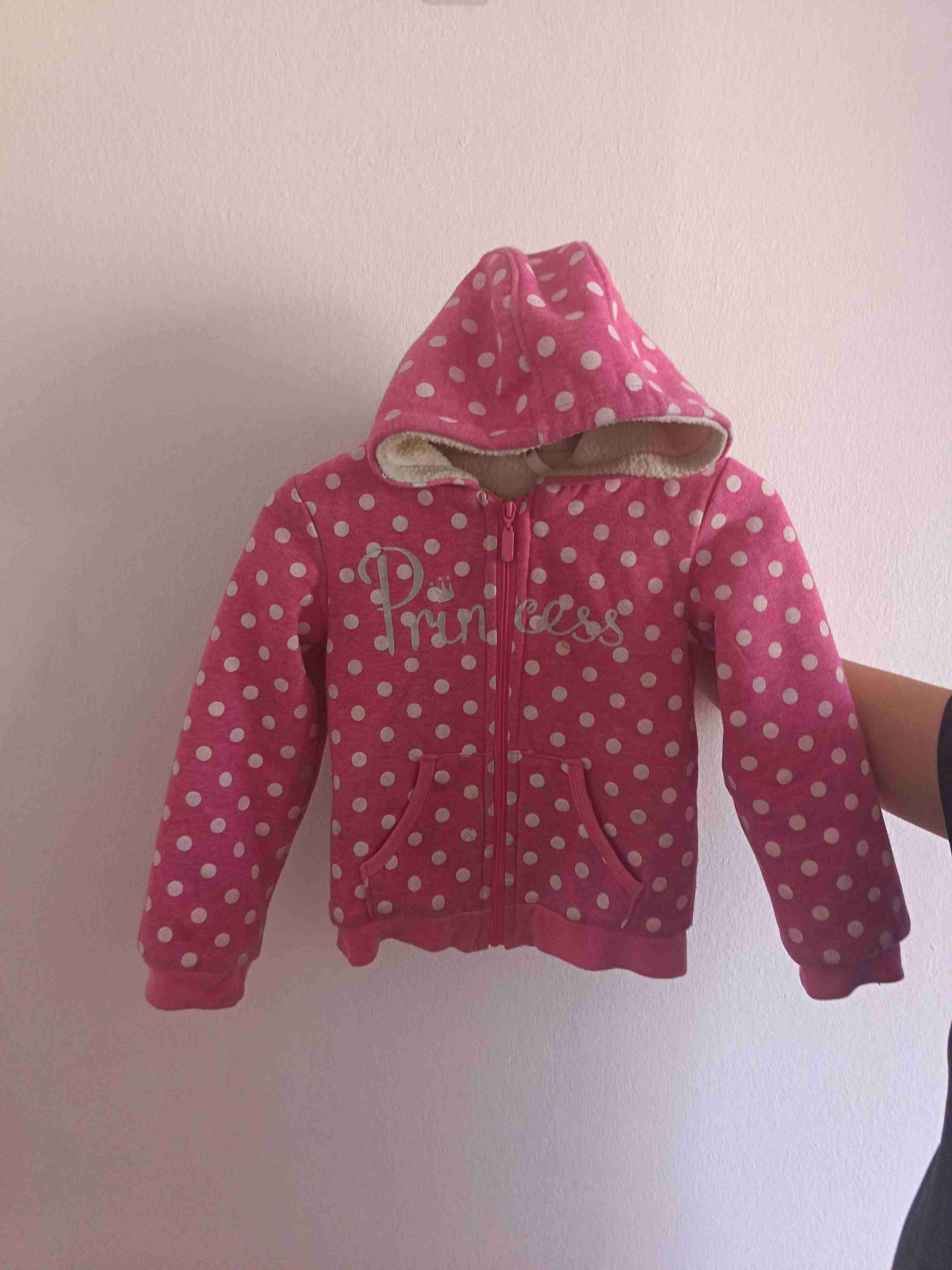 Polerón rosado de puntos para niña - miniatura 4