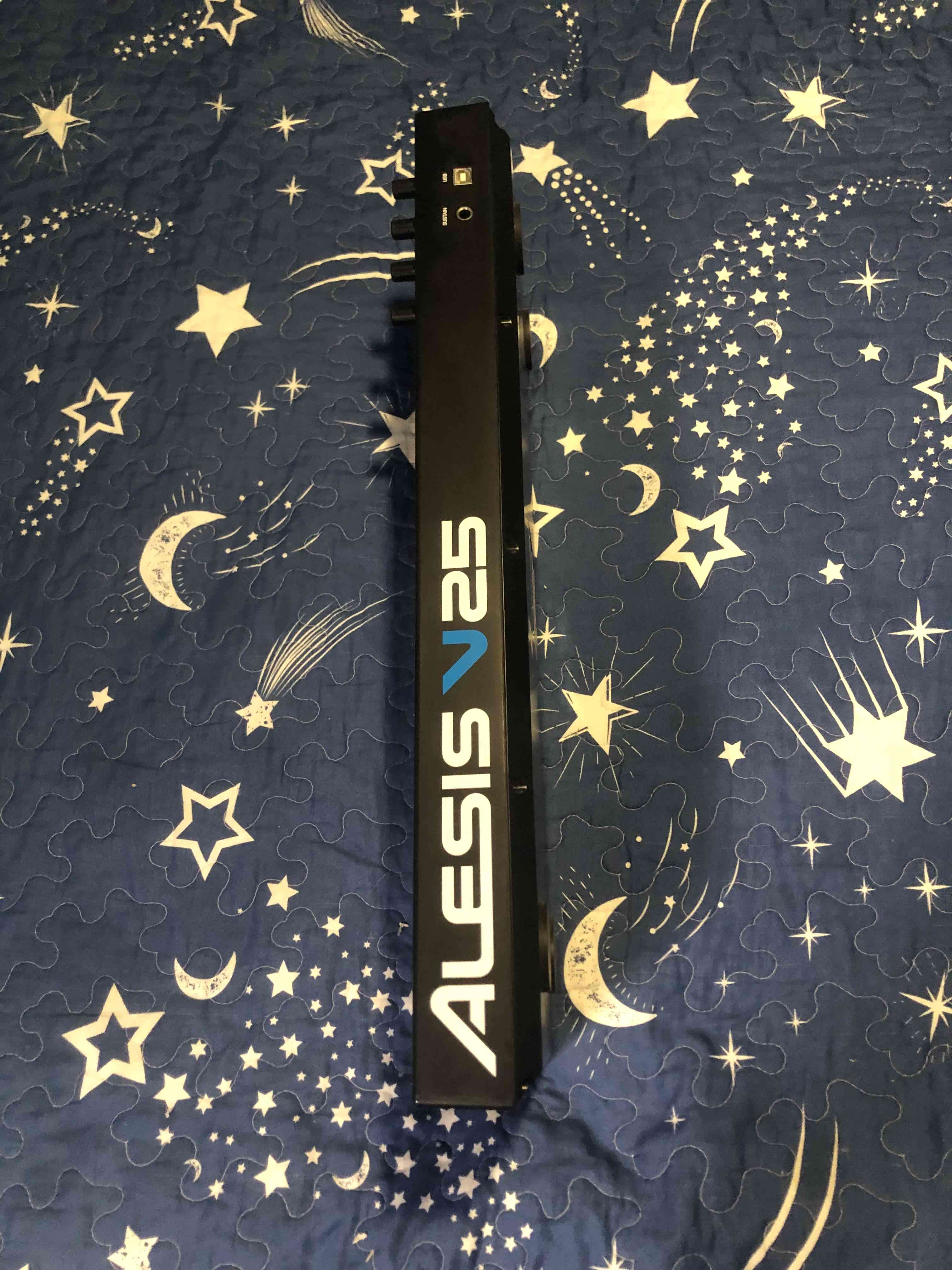 Teclado MIDI Alesis V25 - miniatura 4