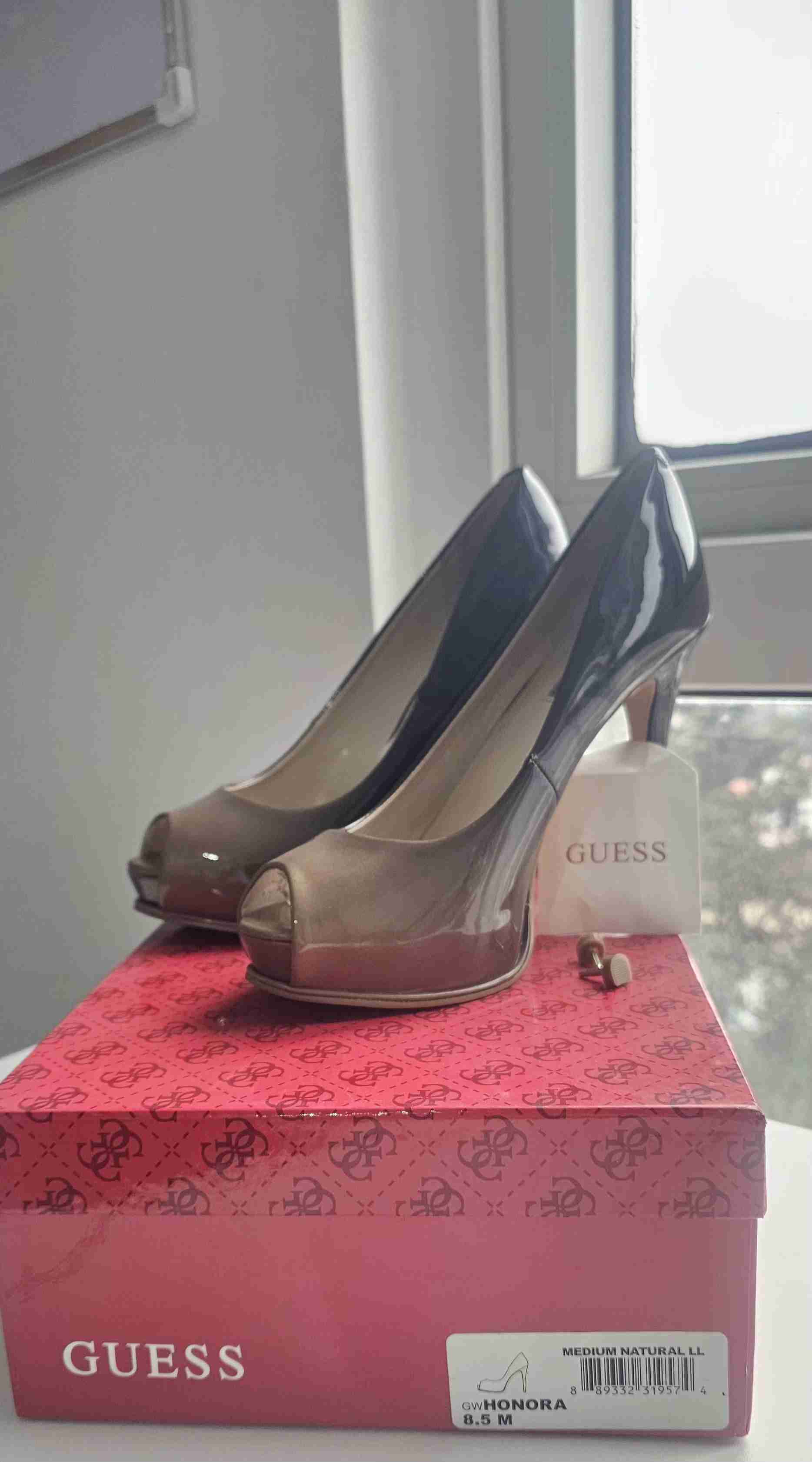 Zapato de charol degradado negro y beige - miniatura 2