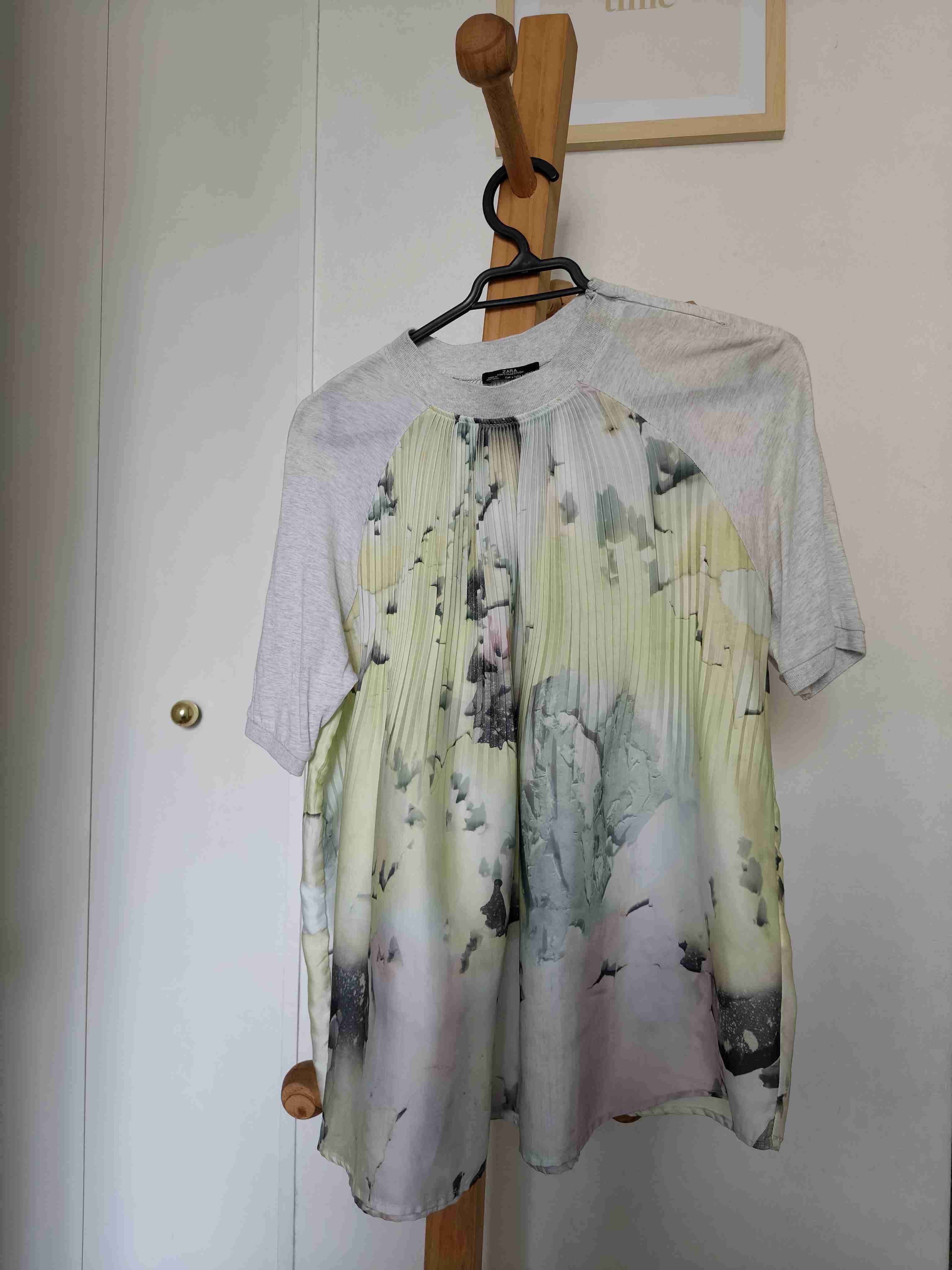 Top estampado con pliegues Zara - miniatura 4