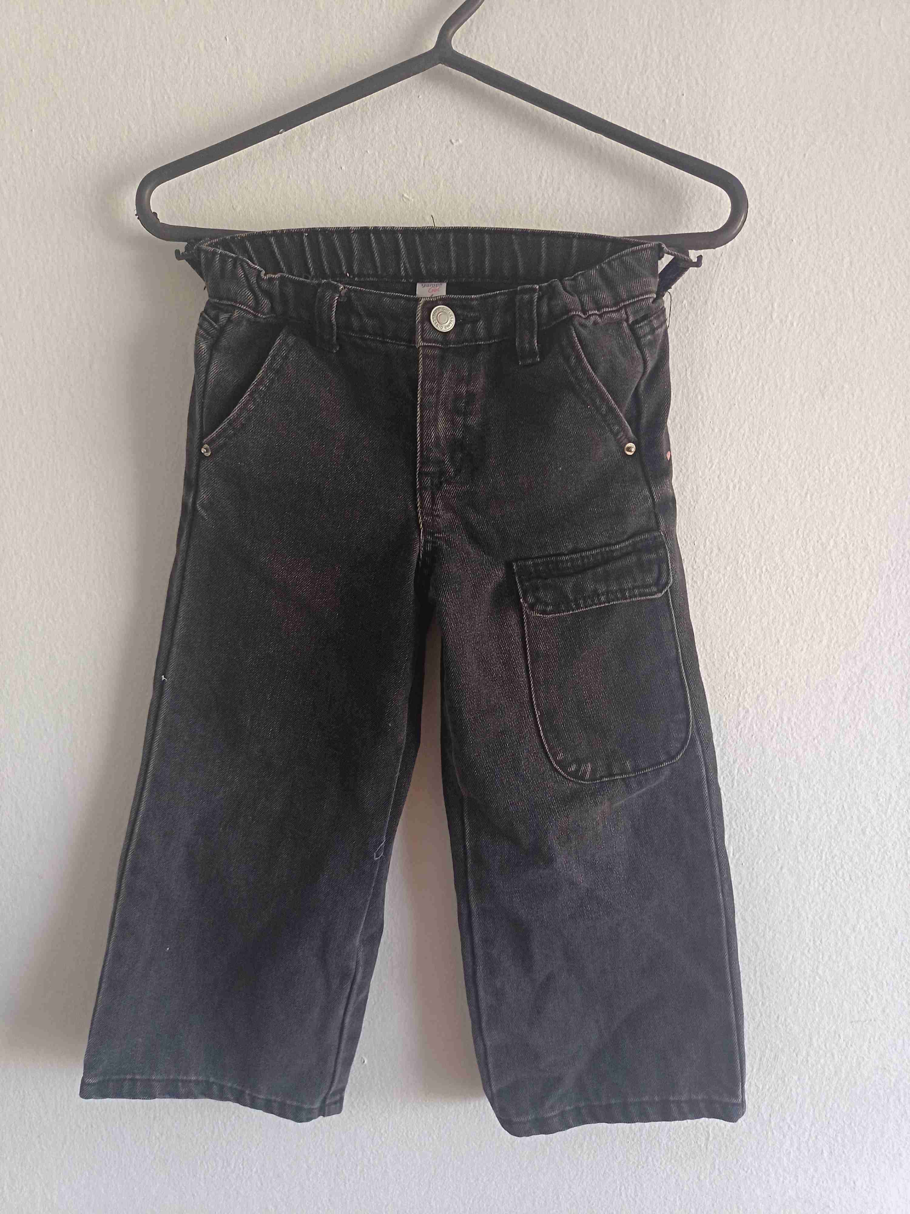 Pantalones de mezclilla negros para niña