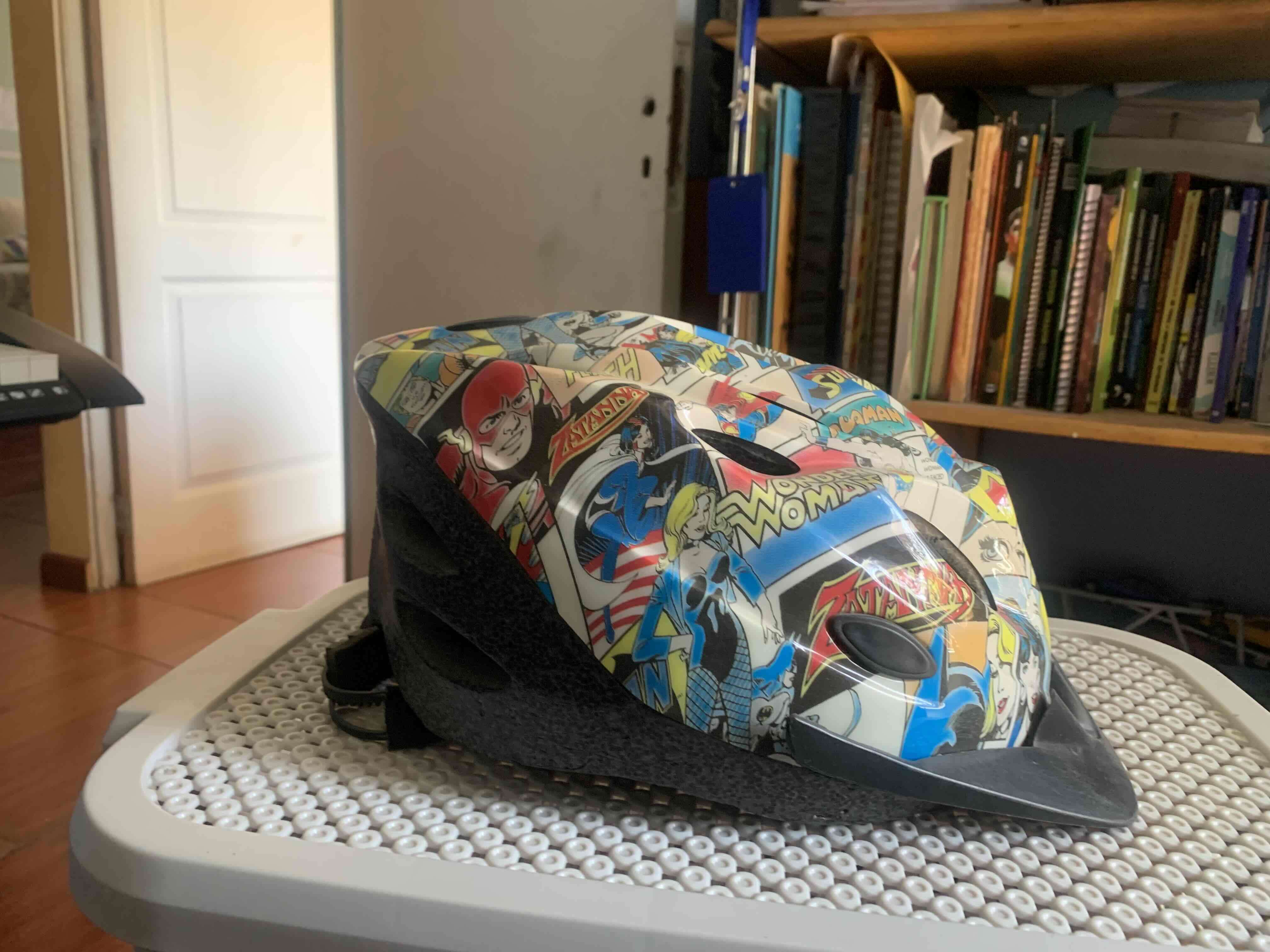 Casco de bicicleta estilo cómic edición limitada - miniatura 3