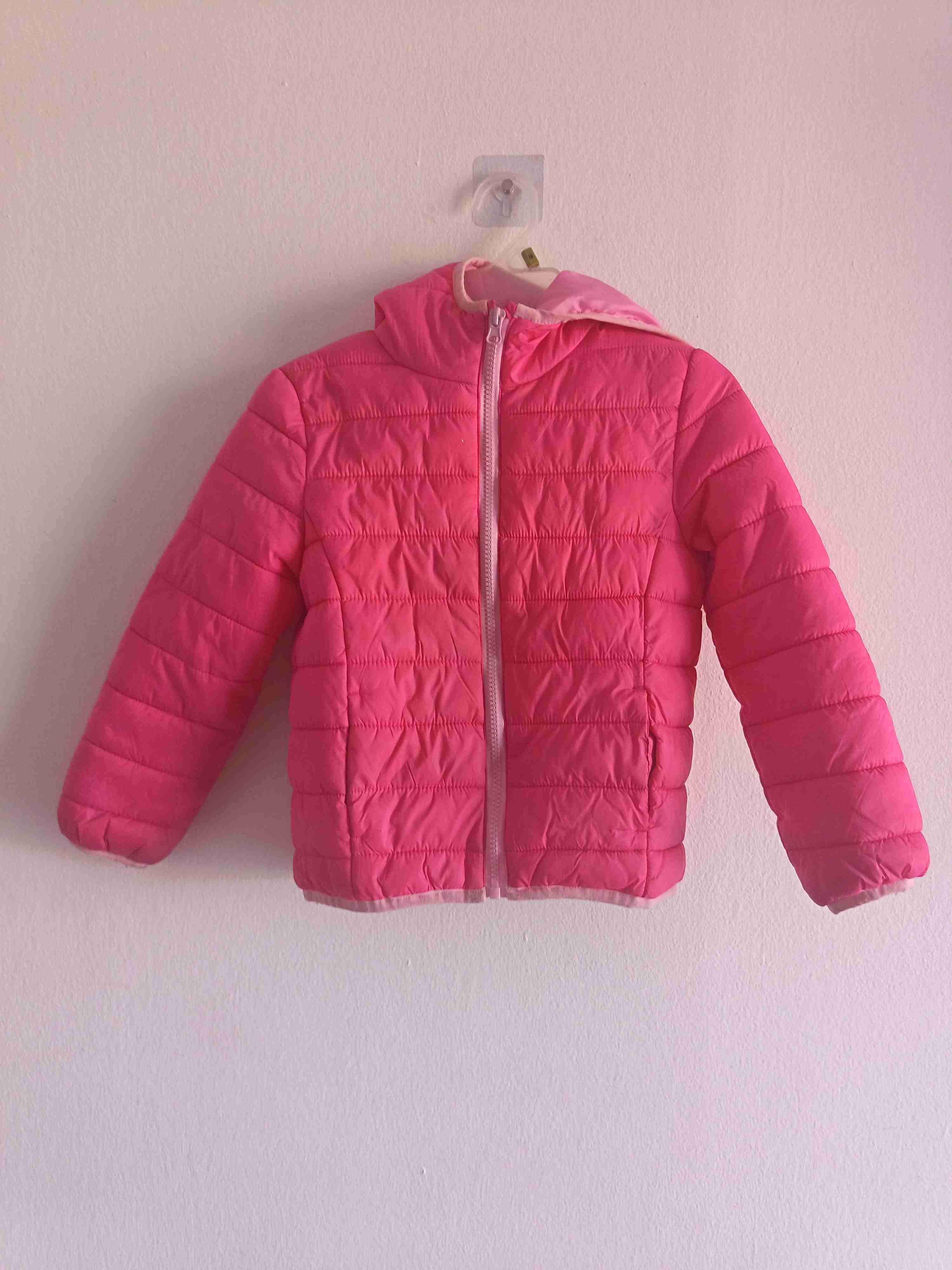 Chaqueta acolchada rosada niña