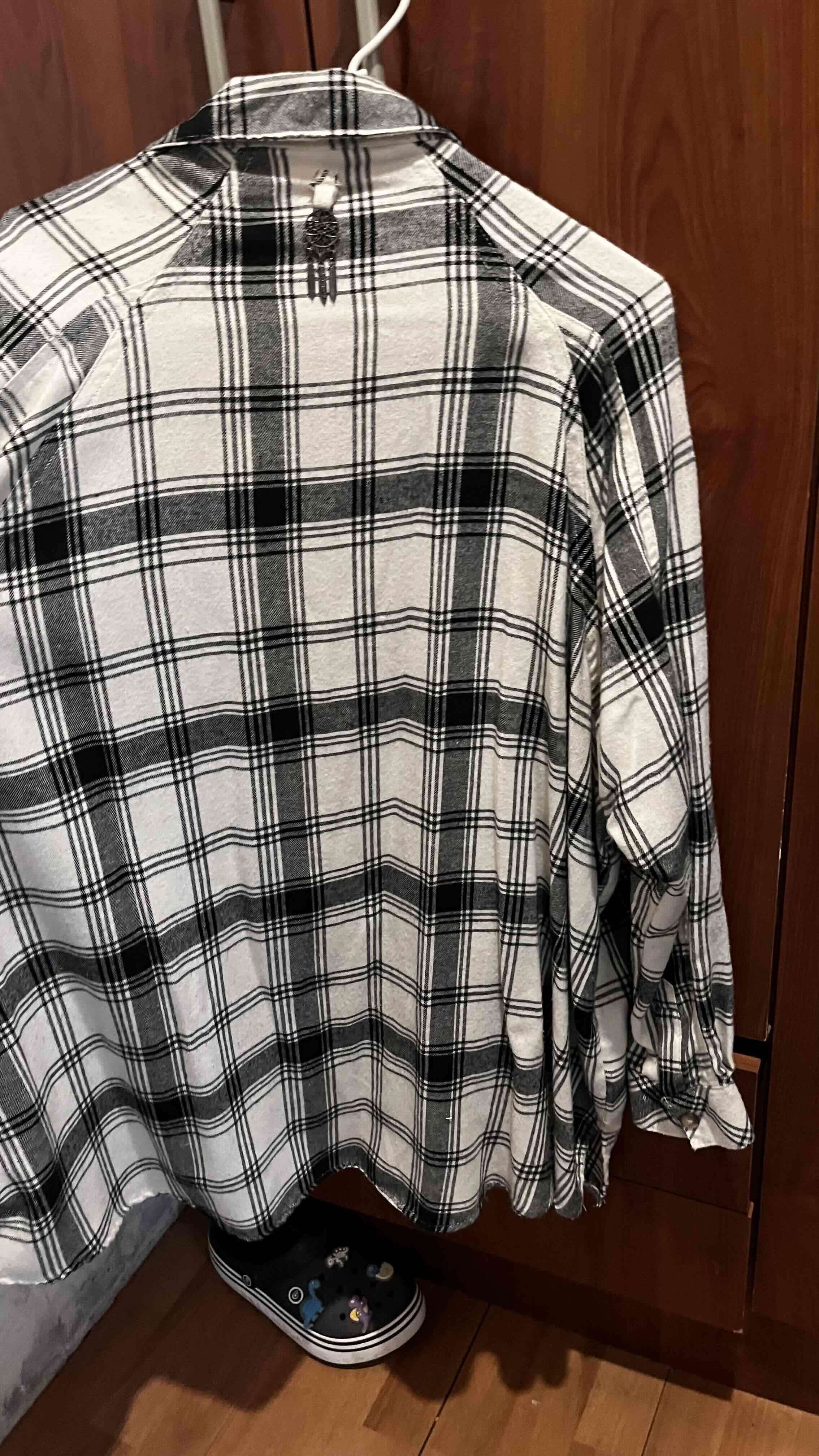 Camisa a cuadros blanco y negro - miniatura 4