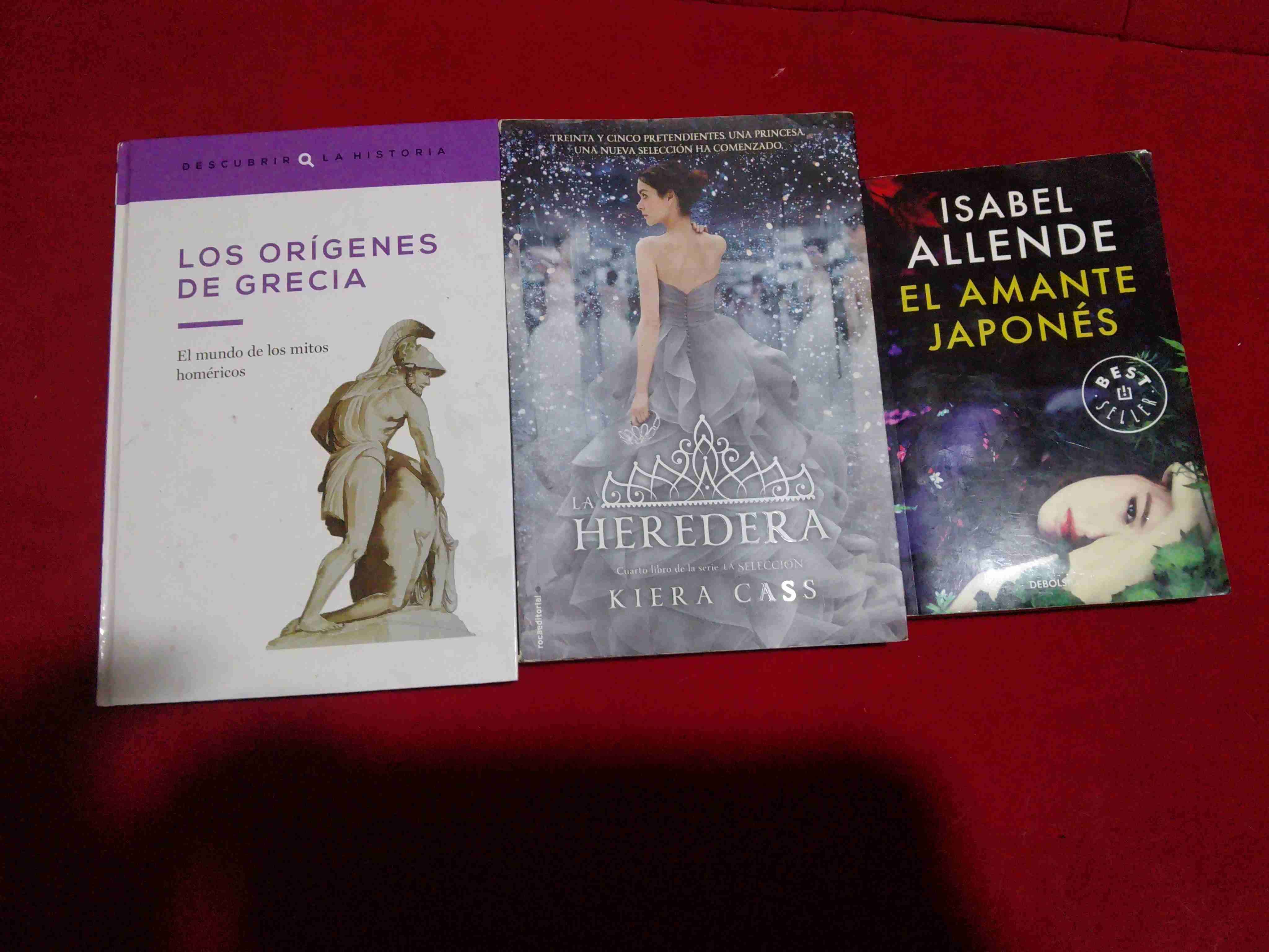 Lote de tres libros varios
