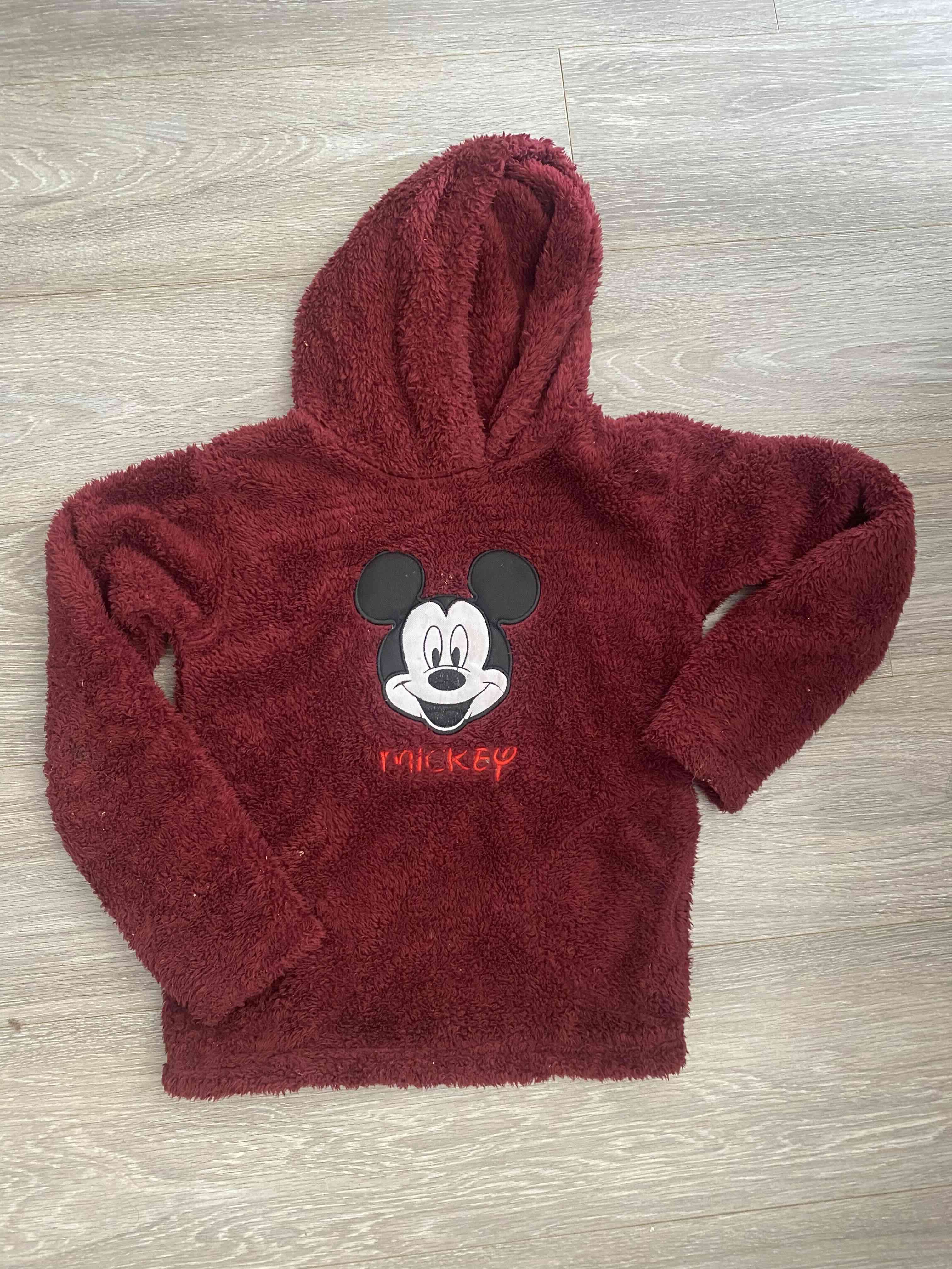 Polerón peludo con capucha Mickey