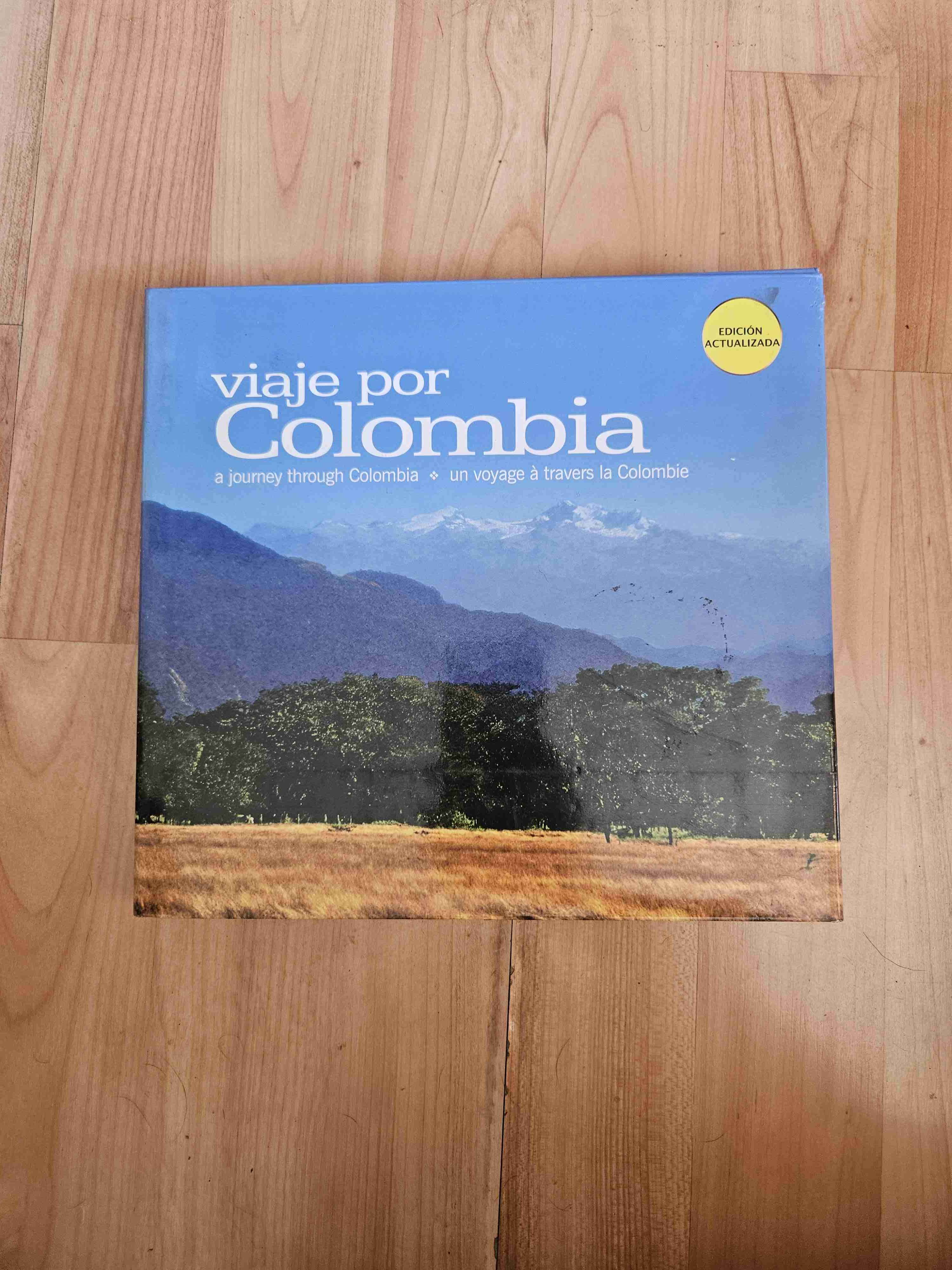 Libro 'Viaje por Colombia' actualizado