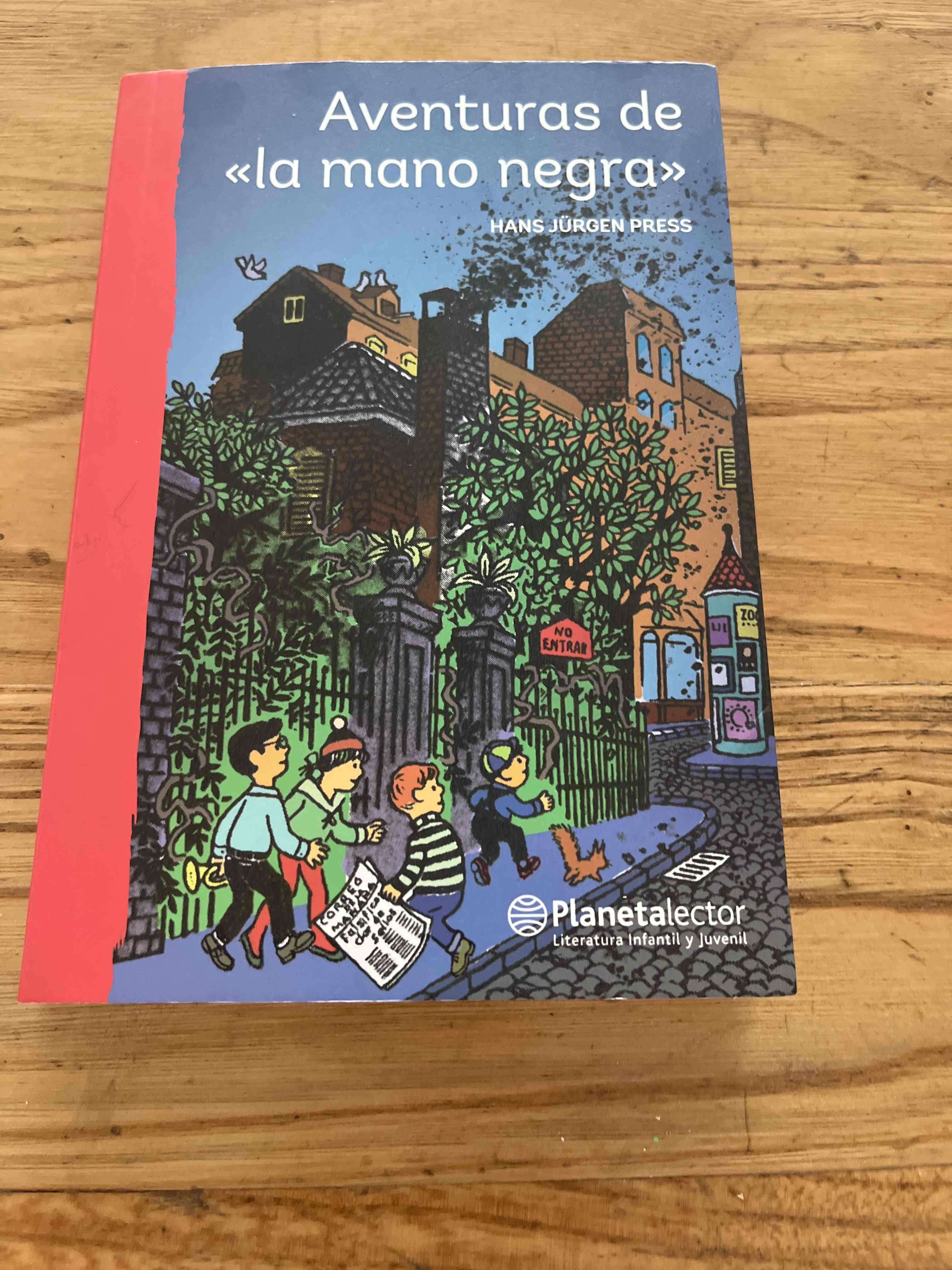 Libro 'Aventuras de la mano negra'