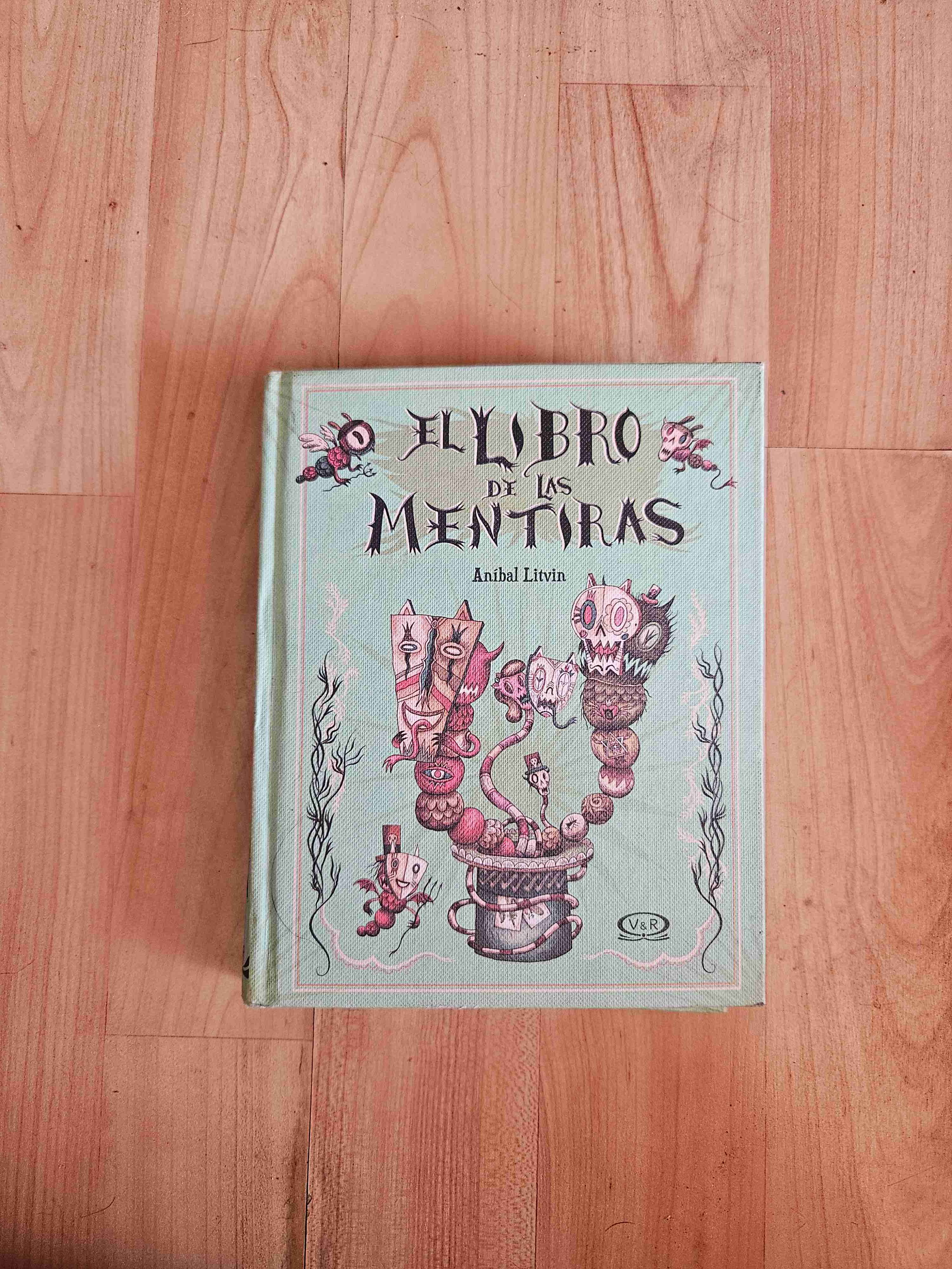 Libro 'El Libro de las Mentiras'