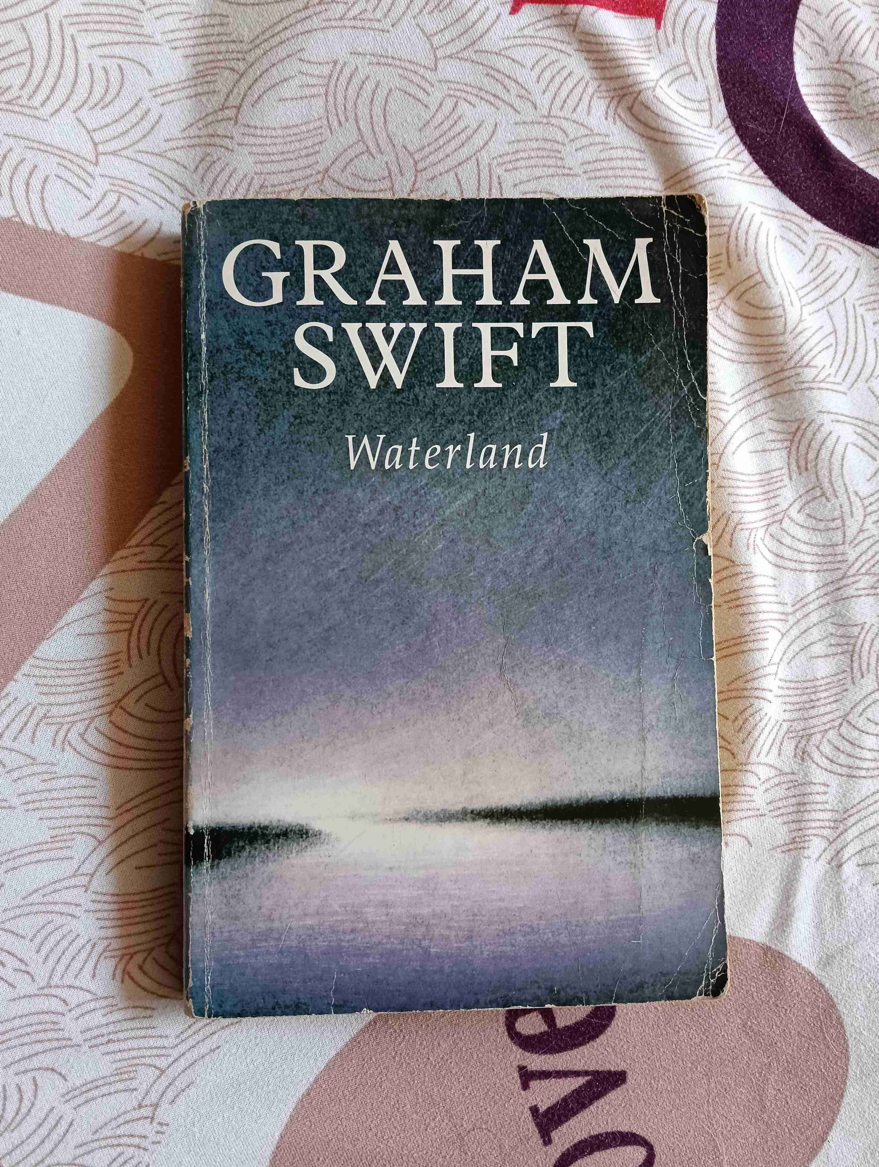 "Waterland", by Graham Swift, en inglés/in English