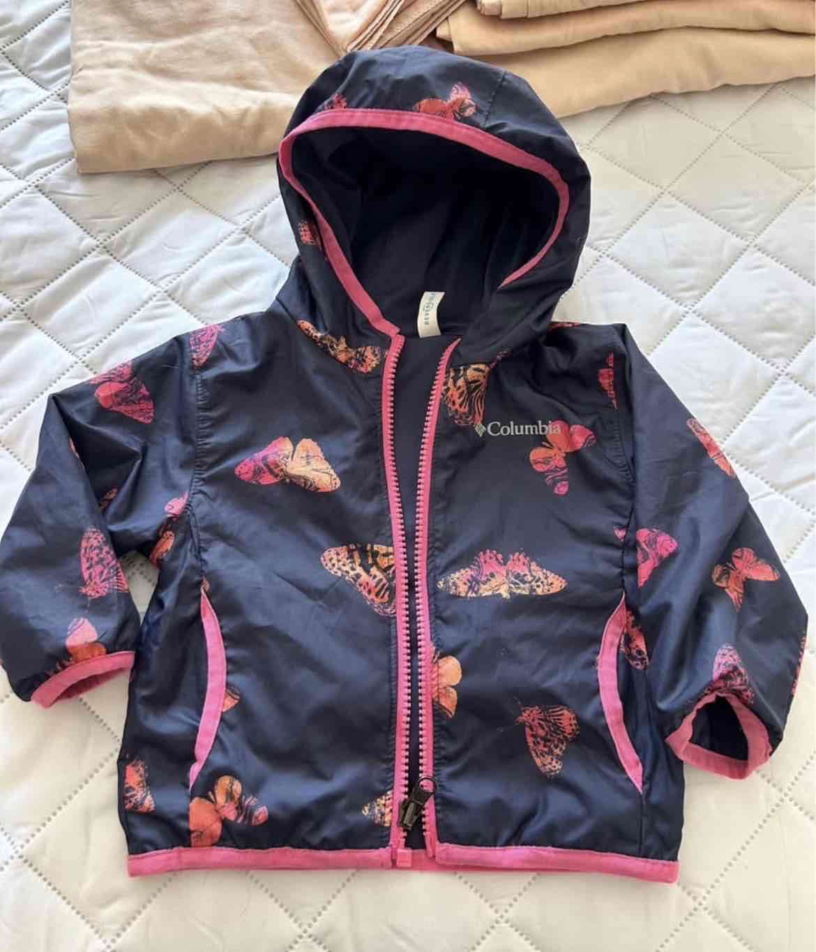 Corta viento Columbia mariposas