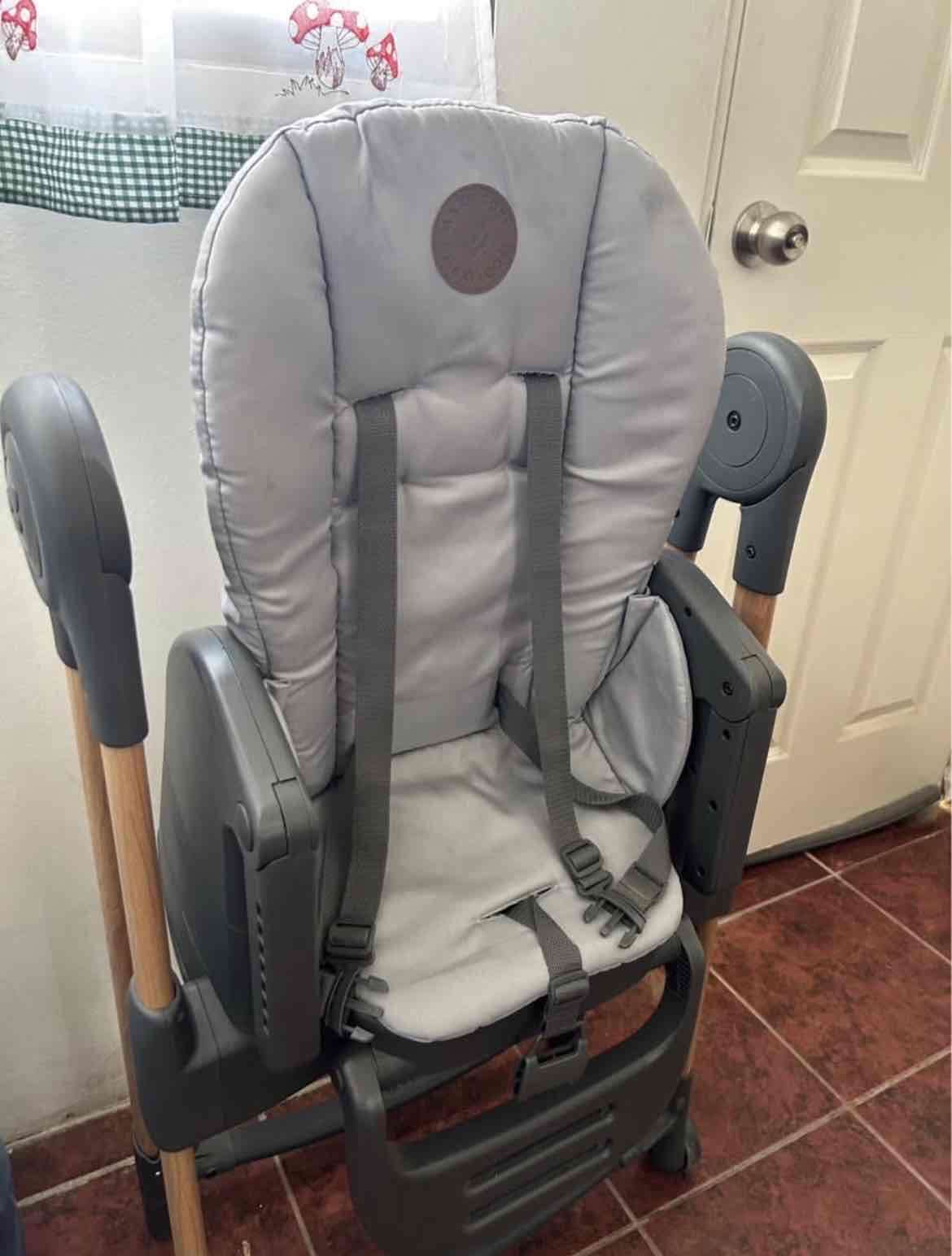 Silla de comer Maxi - Cosí gris