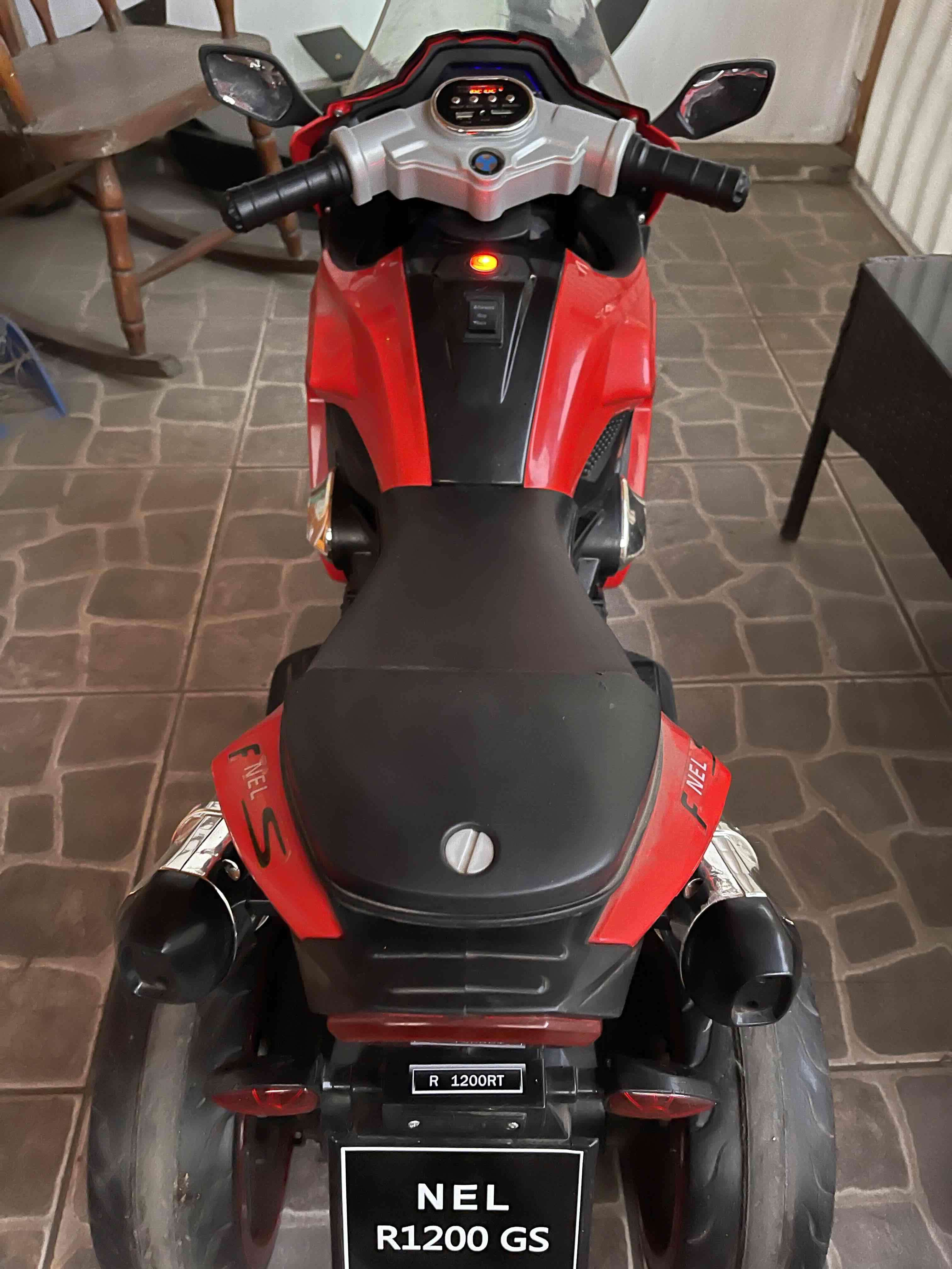 Moto infantil eléctrica roja - miniatura 5