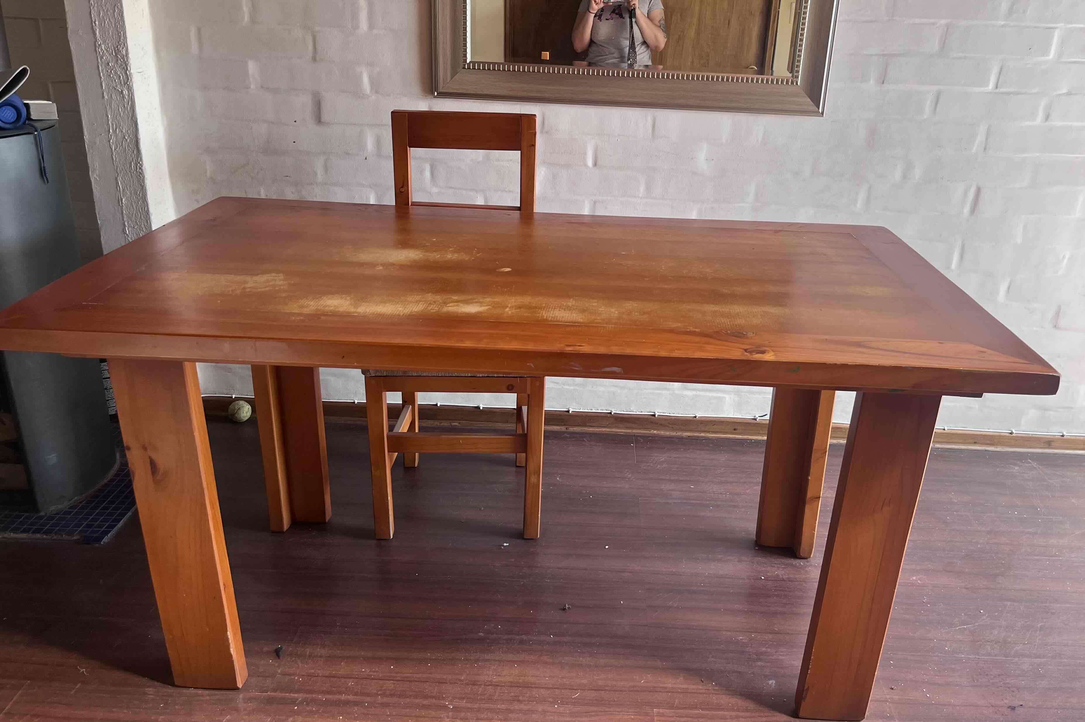 Mesa de madera para comedor + 6 sillas