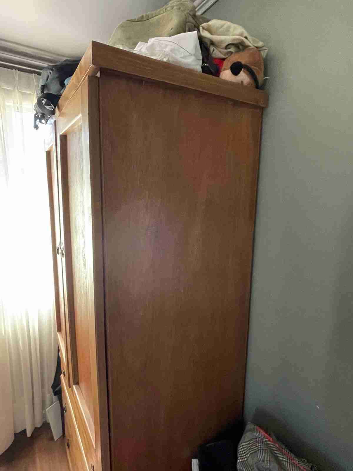 Closet de madera con cajones - miniatura 5