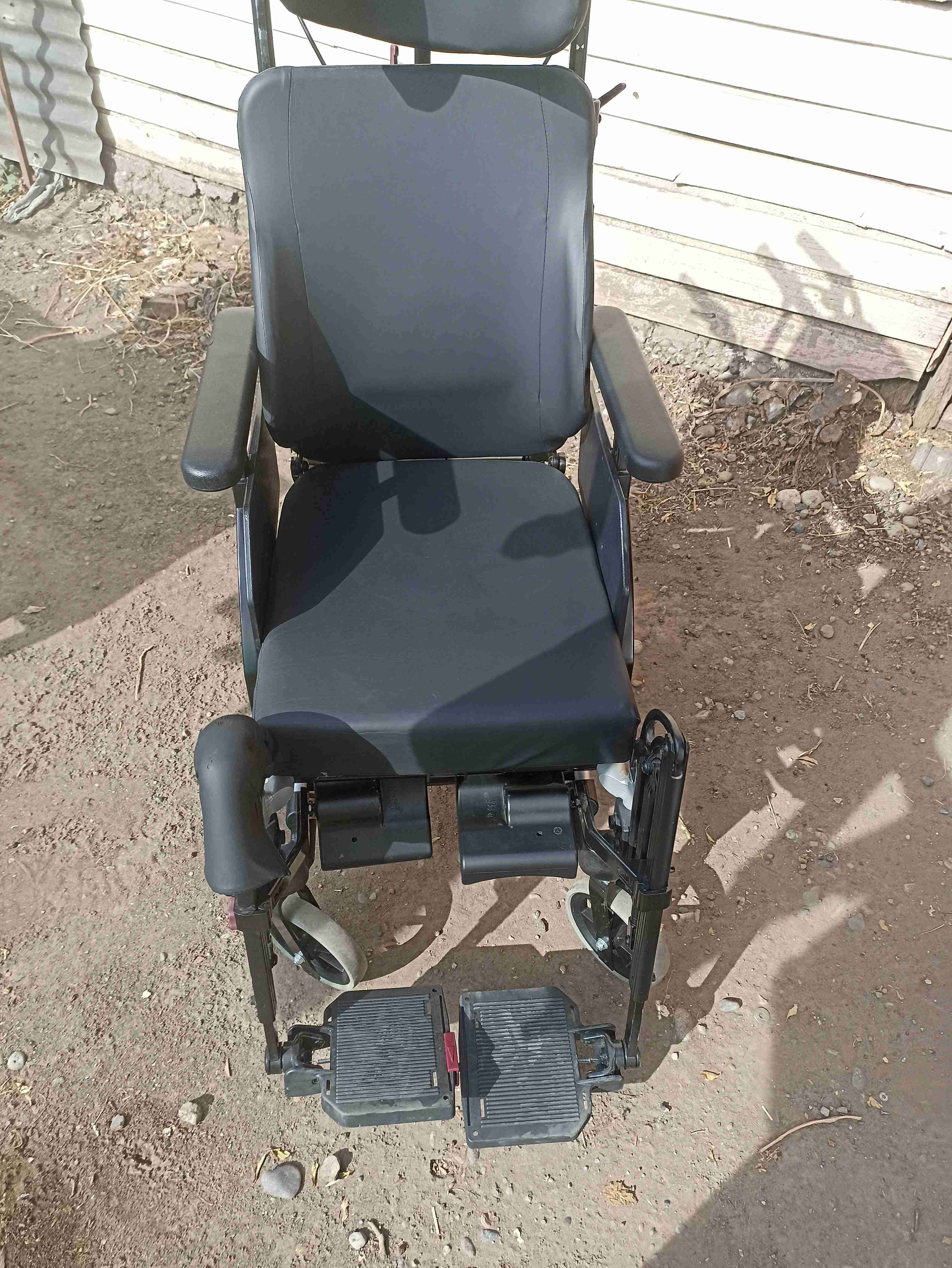 Silla de ruedas manual plegable - miniatura 2