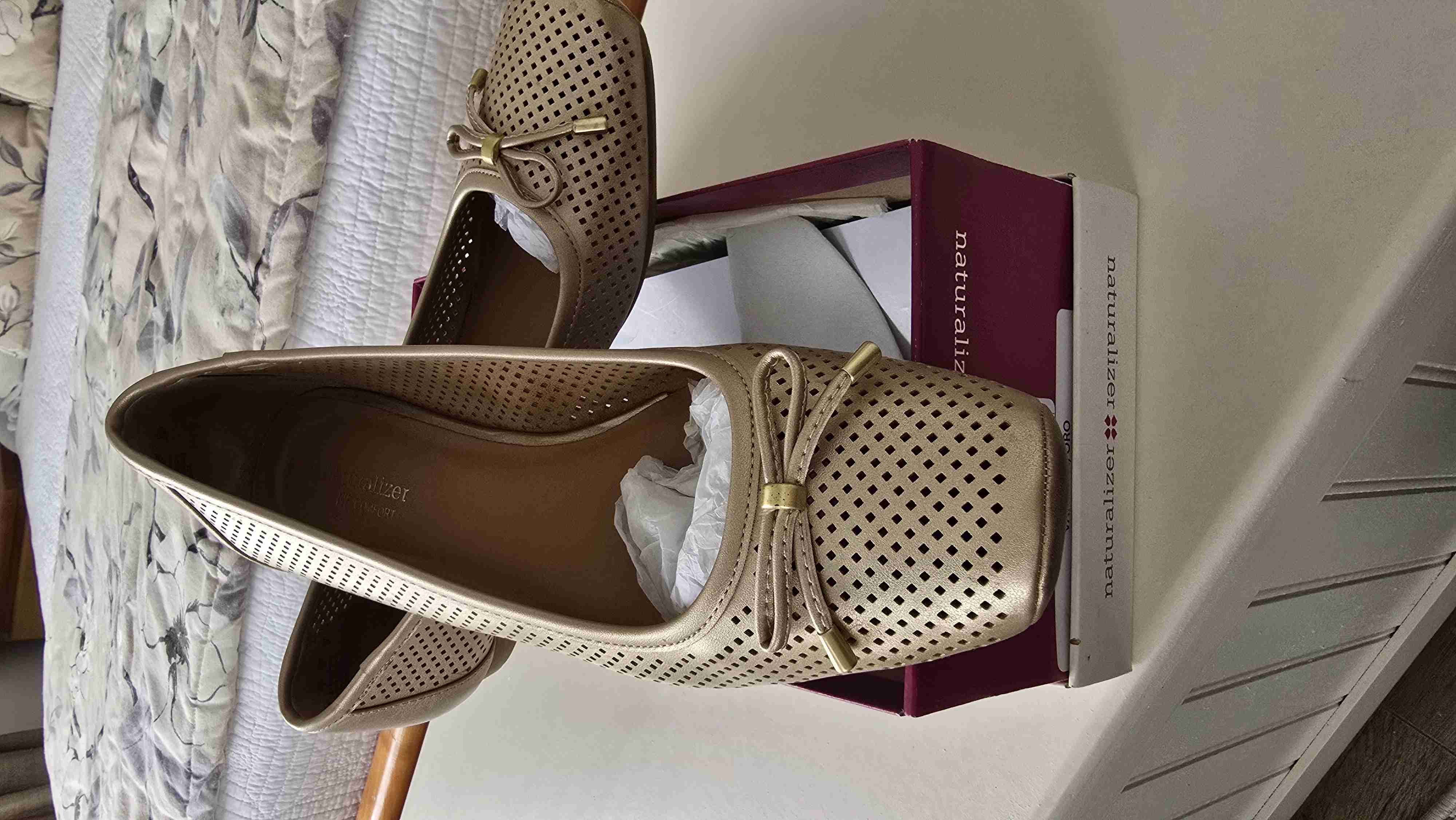 Zapatos planos dorados Naturalizer - miniatura 4