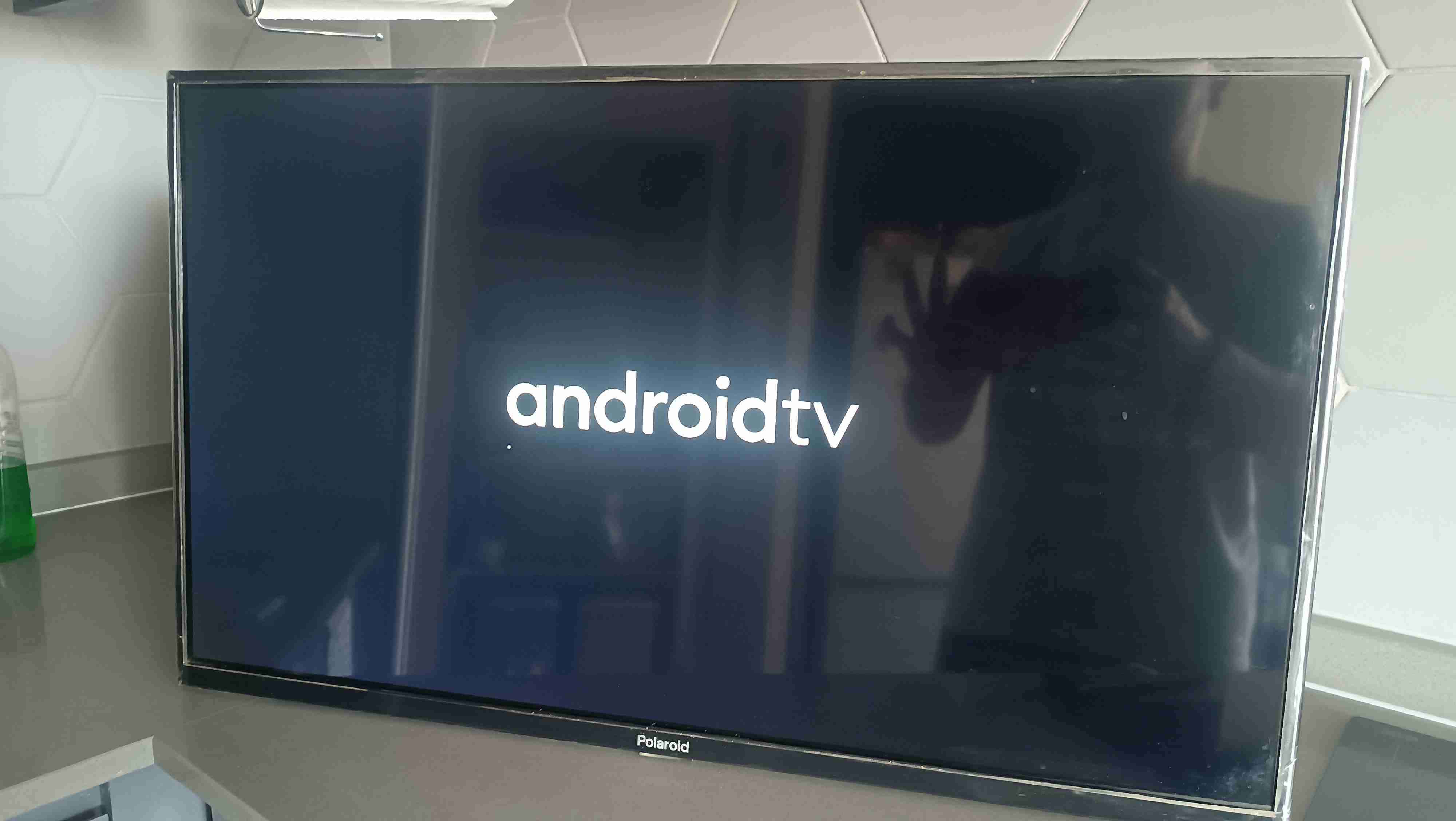 Smart TV Polaroid 32 pulgadas - miniatura 2