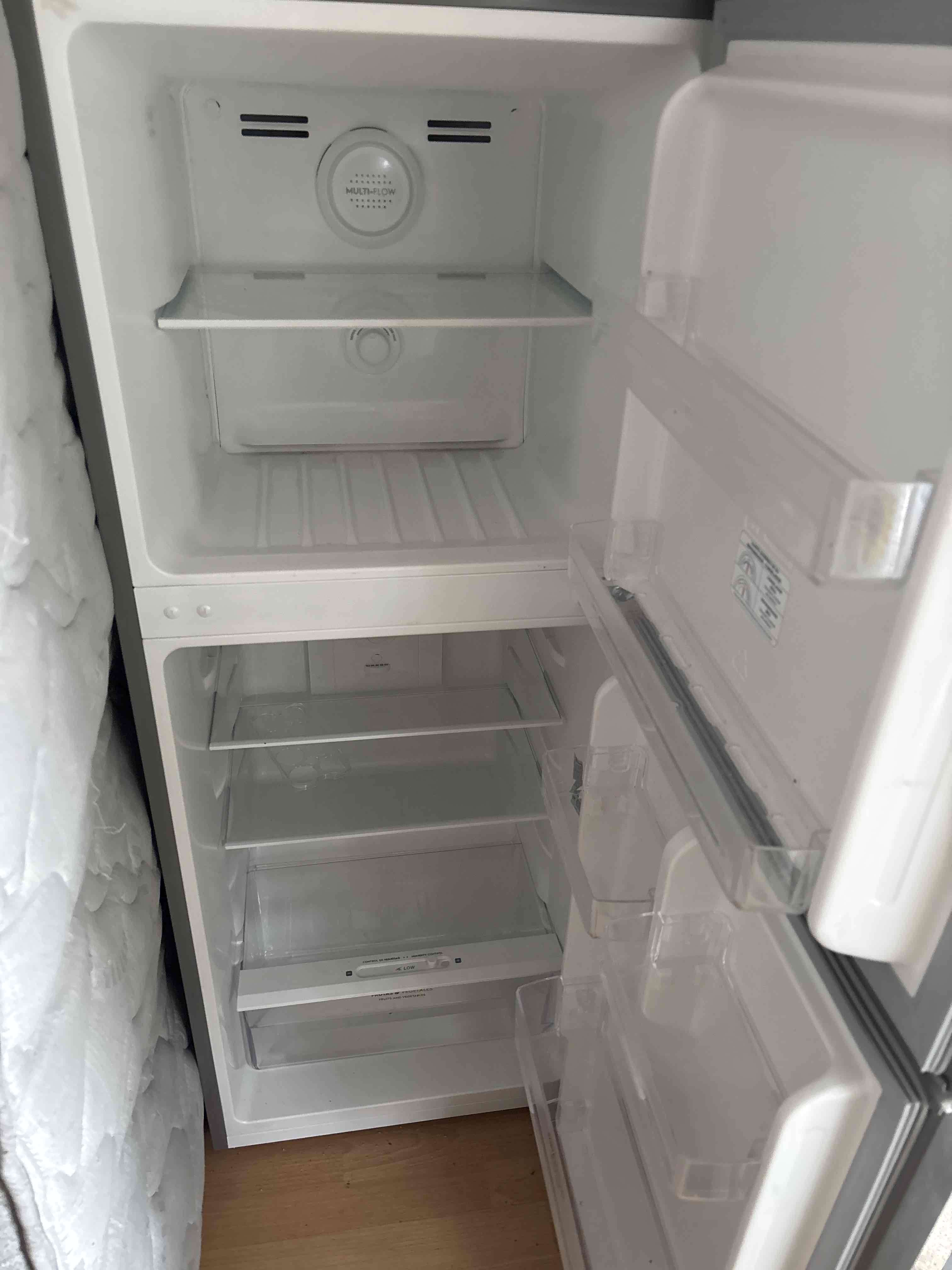 Refrigerador Mademsa A+ plateado - miniatura 2