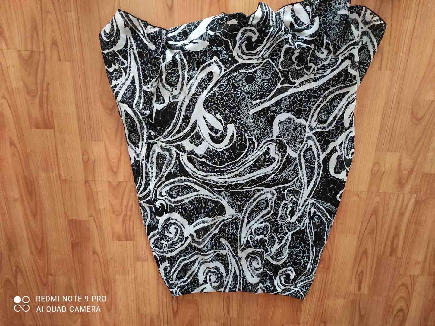 Falda estampada blanco y negro - miniatura 2