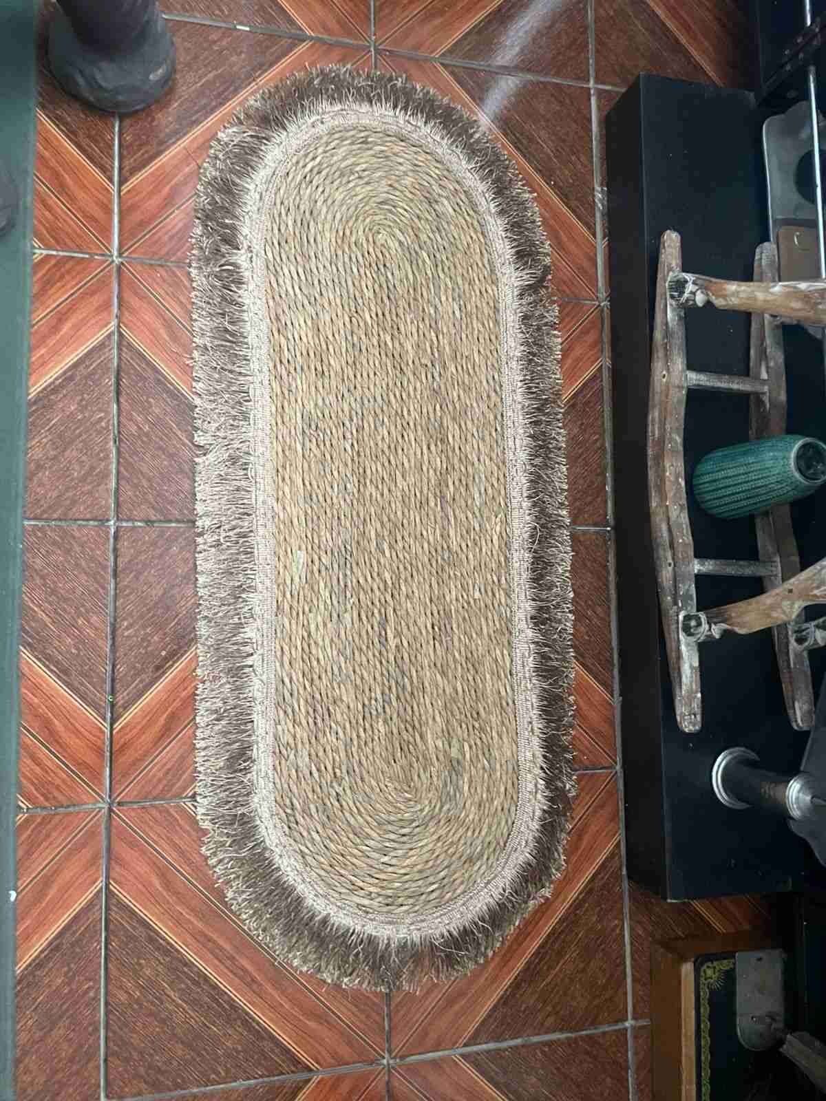 Alfombra ovalada de yute