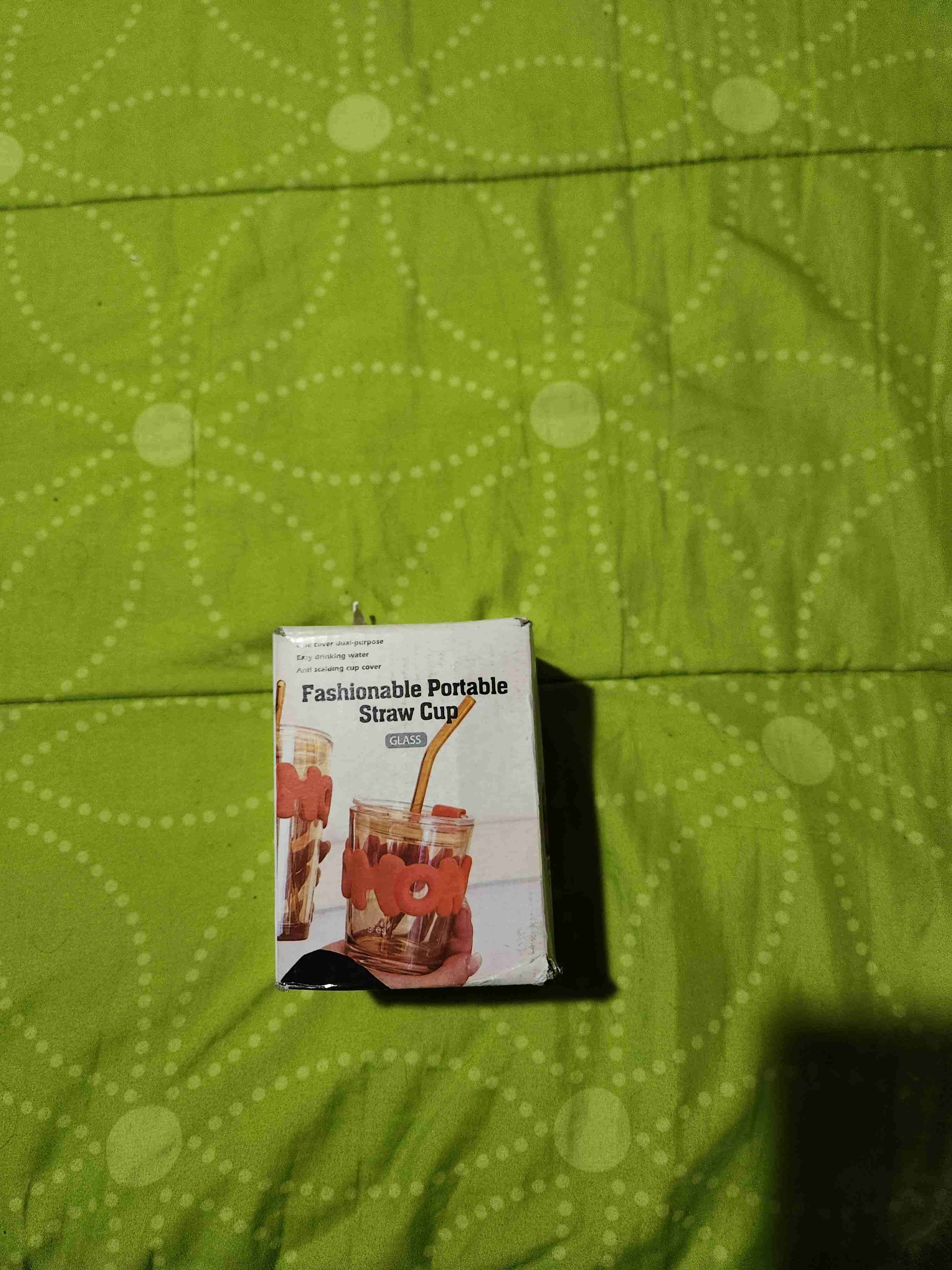 Vaso de vidrio con bombilla