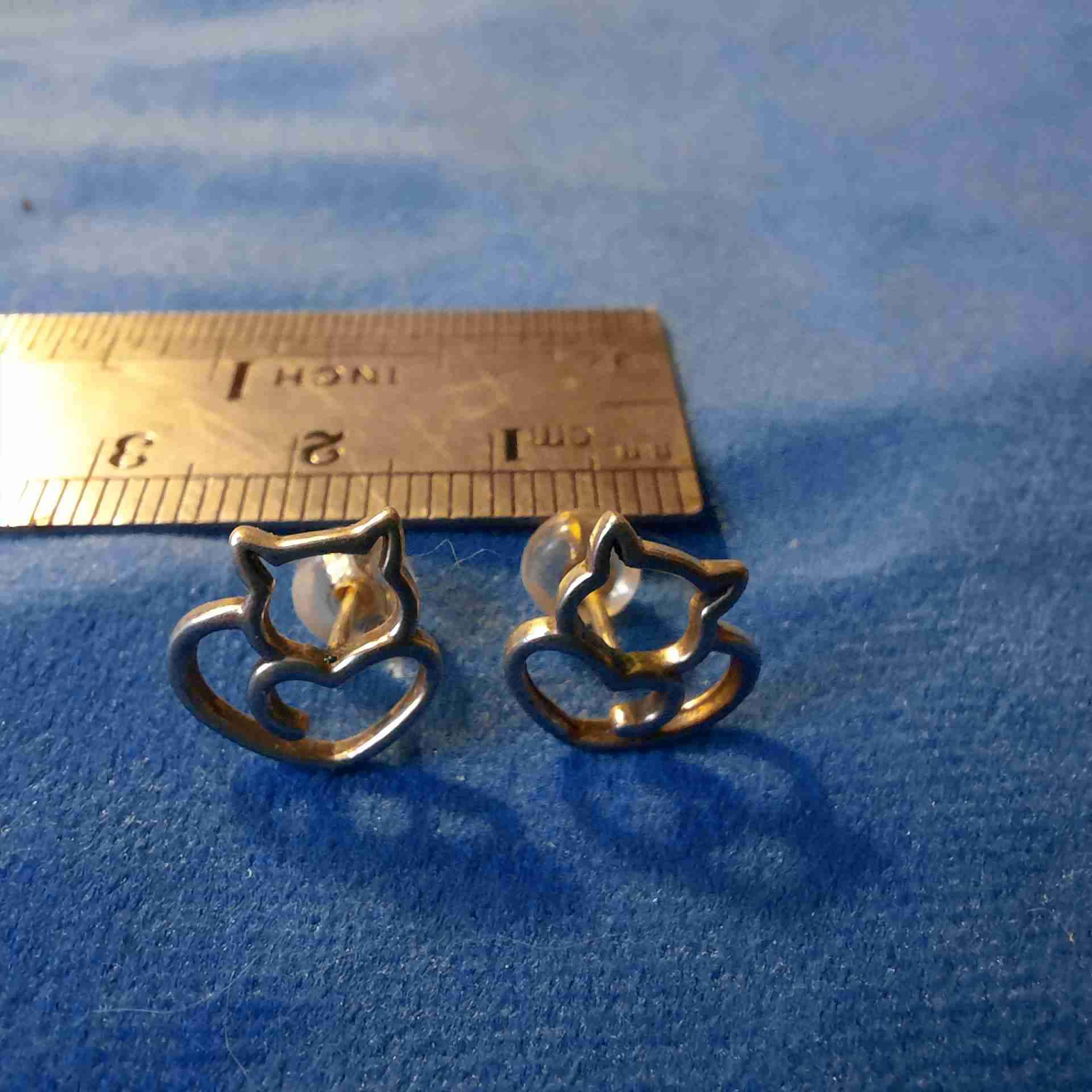 Aros forma de gato de plata