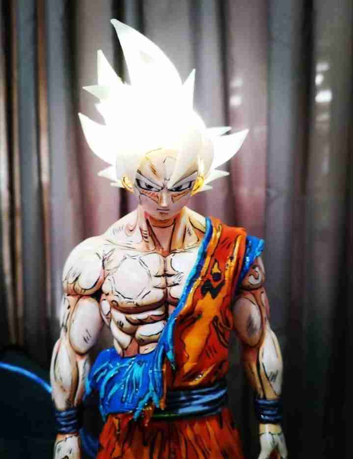 Goku ultra instinto cabello y base luminoso - miniatura 2