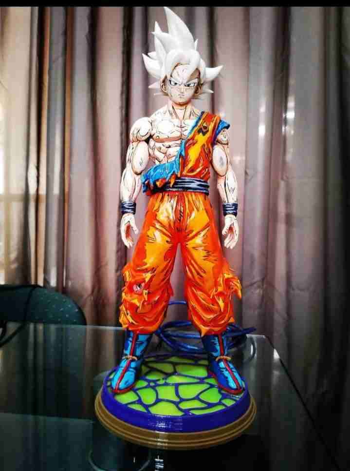 Goku ultra instinto cabello y base luminoso - miniatura 4
