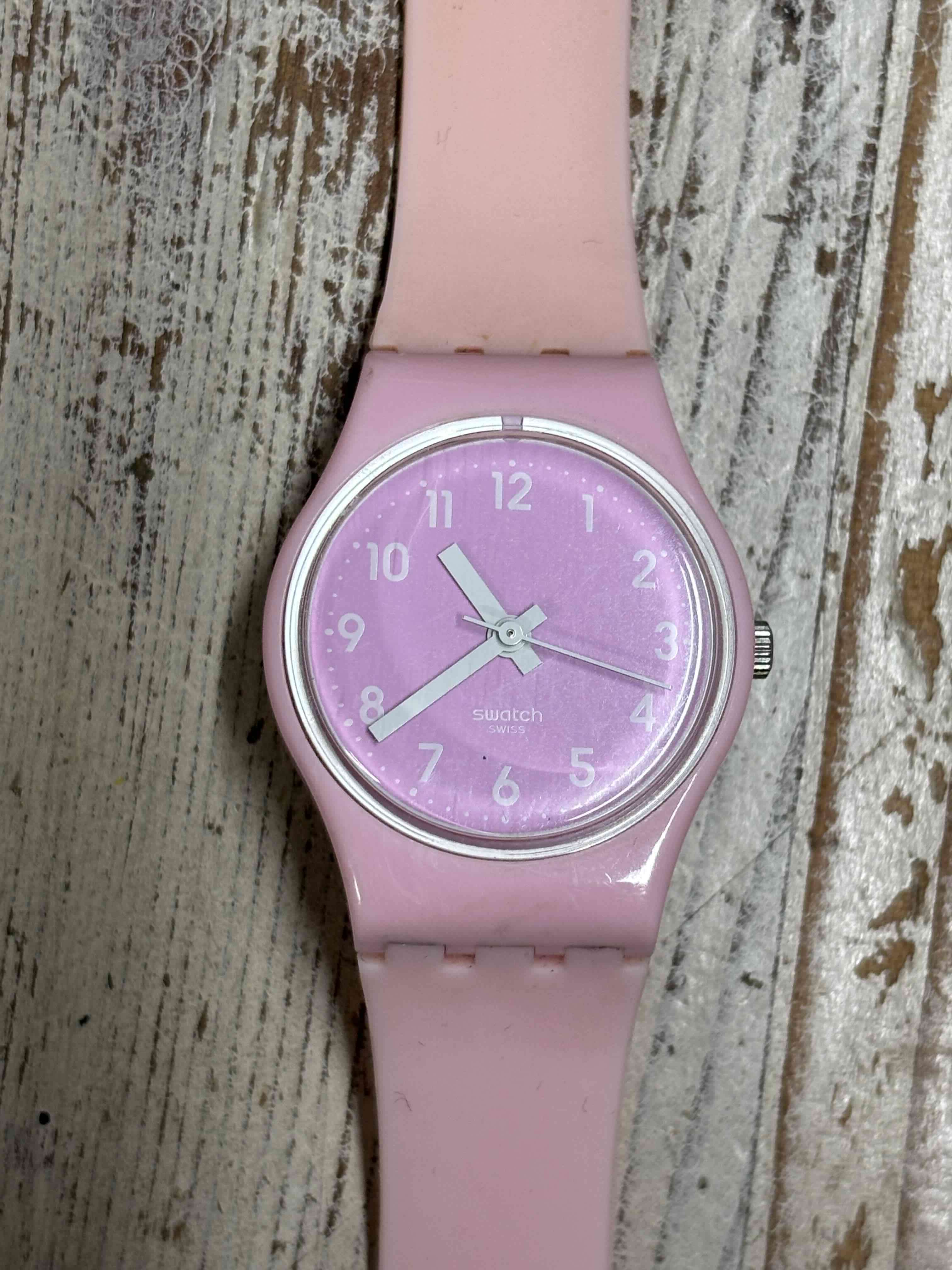 Reloj rosado Swatch