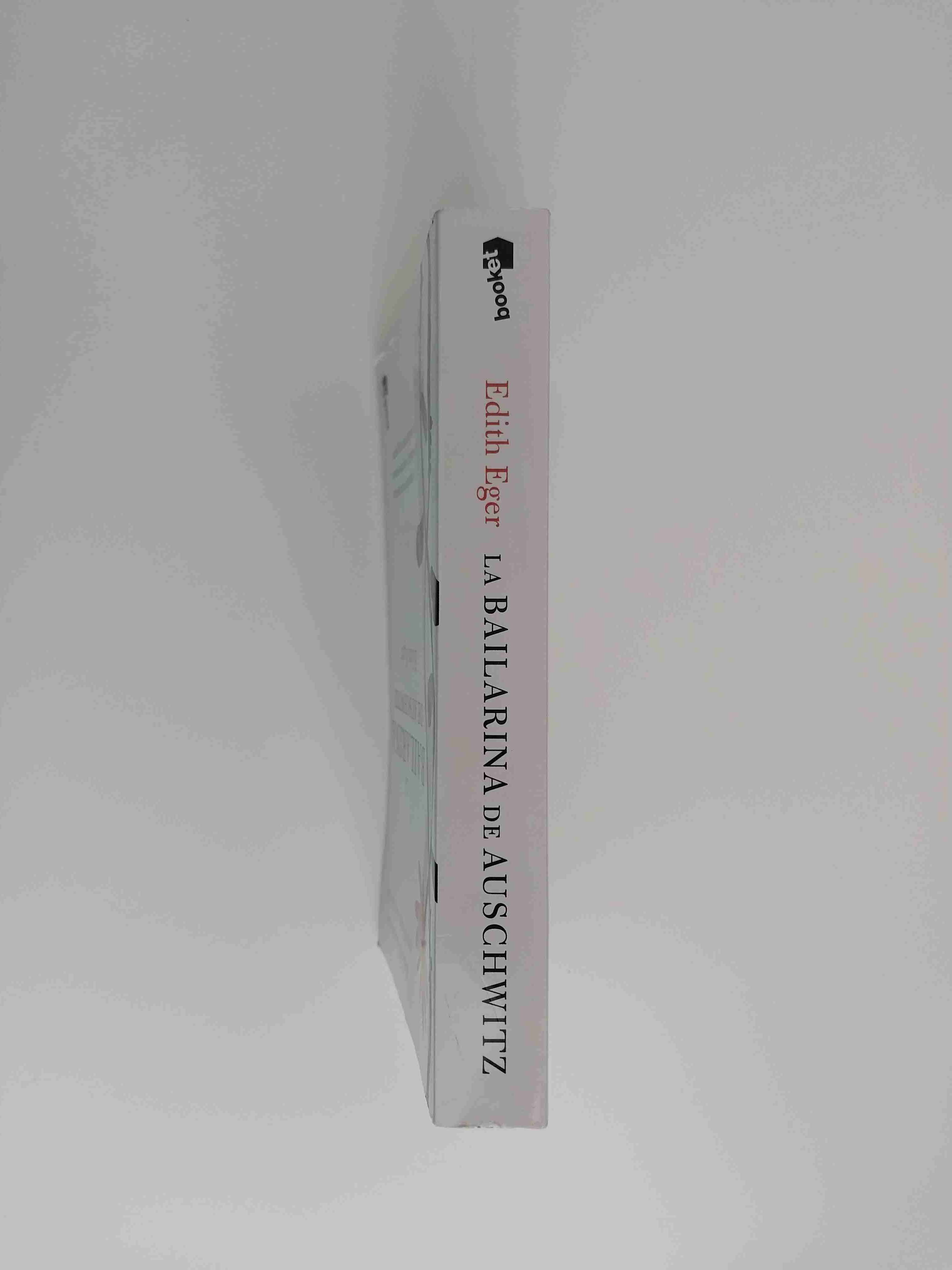 Libro 'La bailarina de Auschwitz' - miniatura 3